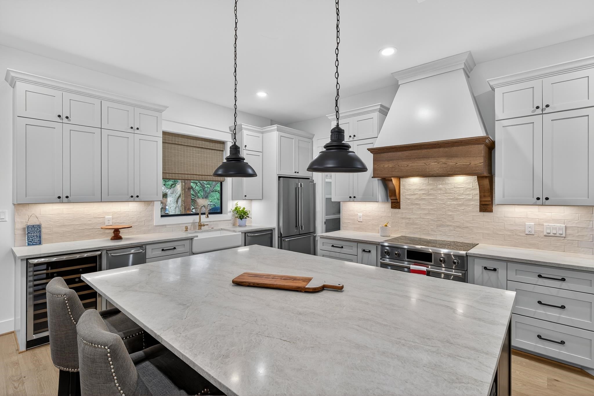 Kingsland, Texas, 78639, United States, 5 Bedrooms Bedrooms, ,4 BathroomsBathrooms,Residential,Active,2007322