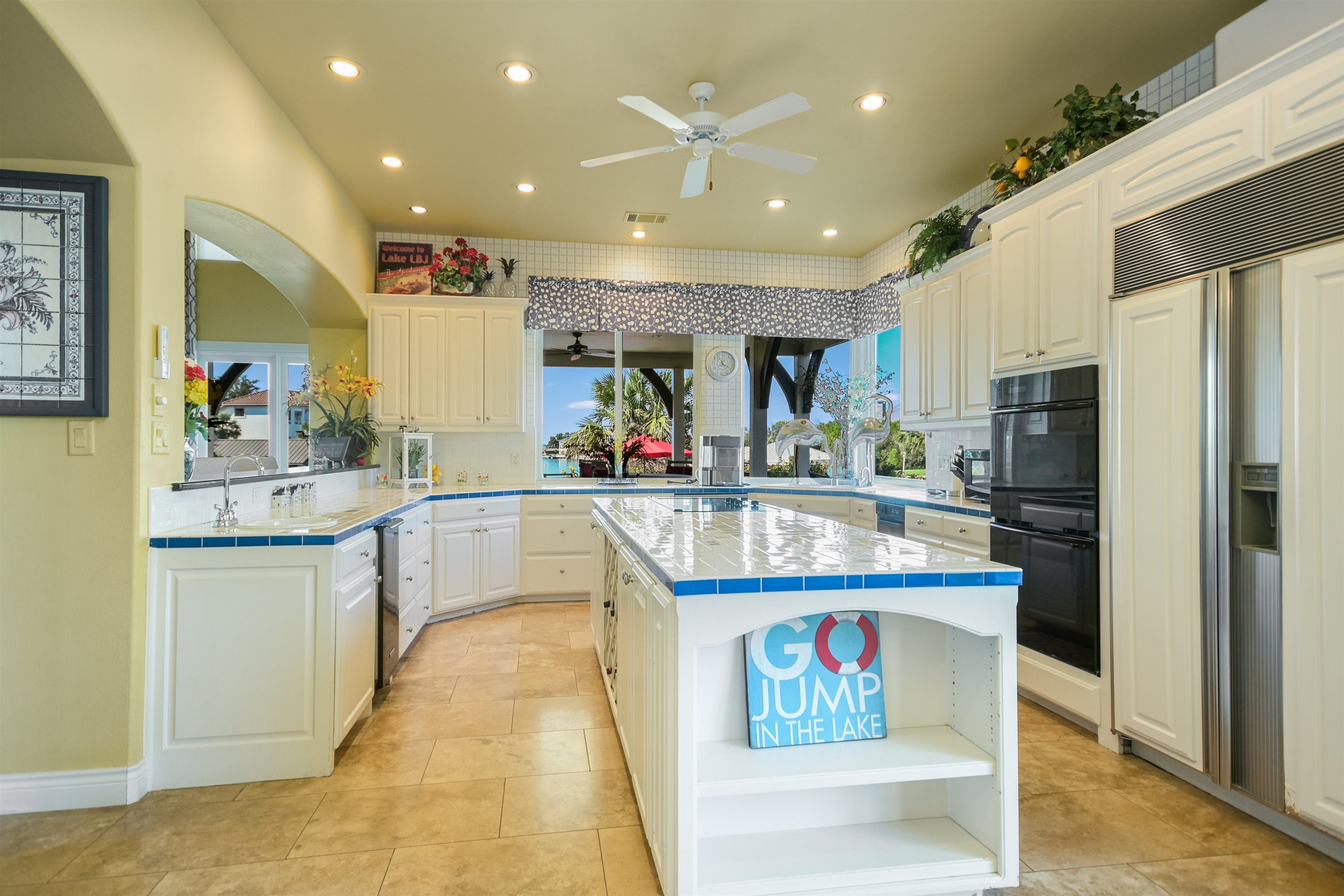 Horseshoe Bay, Texas, 78657, United States, ,9 BathroomsBathrooms,Residential,Active,1770059