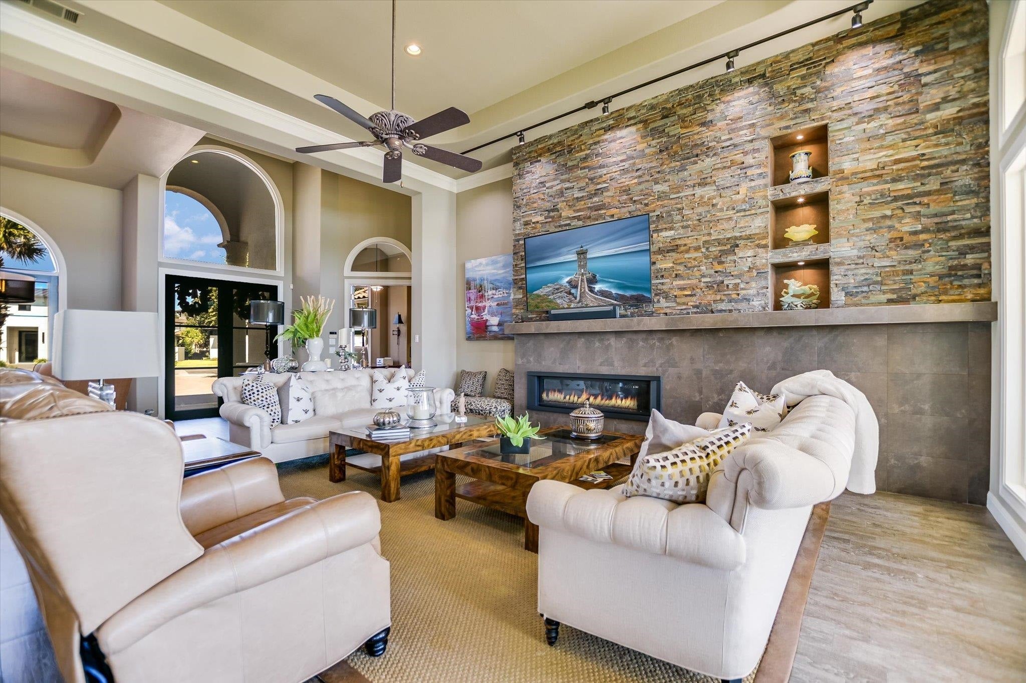 Horseshoe Bay, Texas, 78657, United States, 3 Bedrooms Bedrooms, ,4 BathroomsBathrooms,Residential,Active,1963421