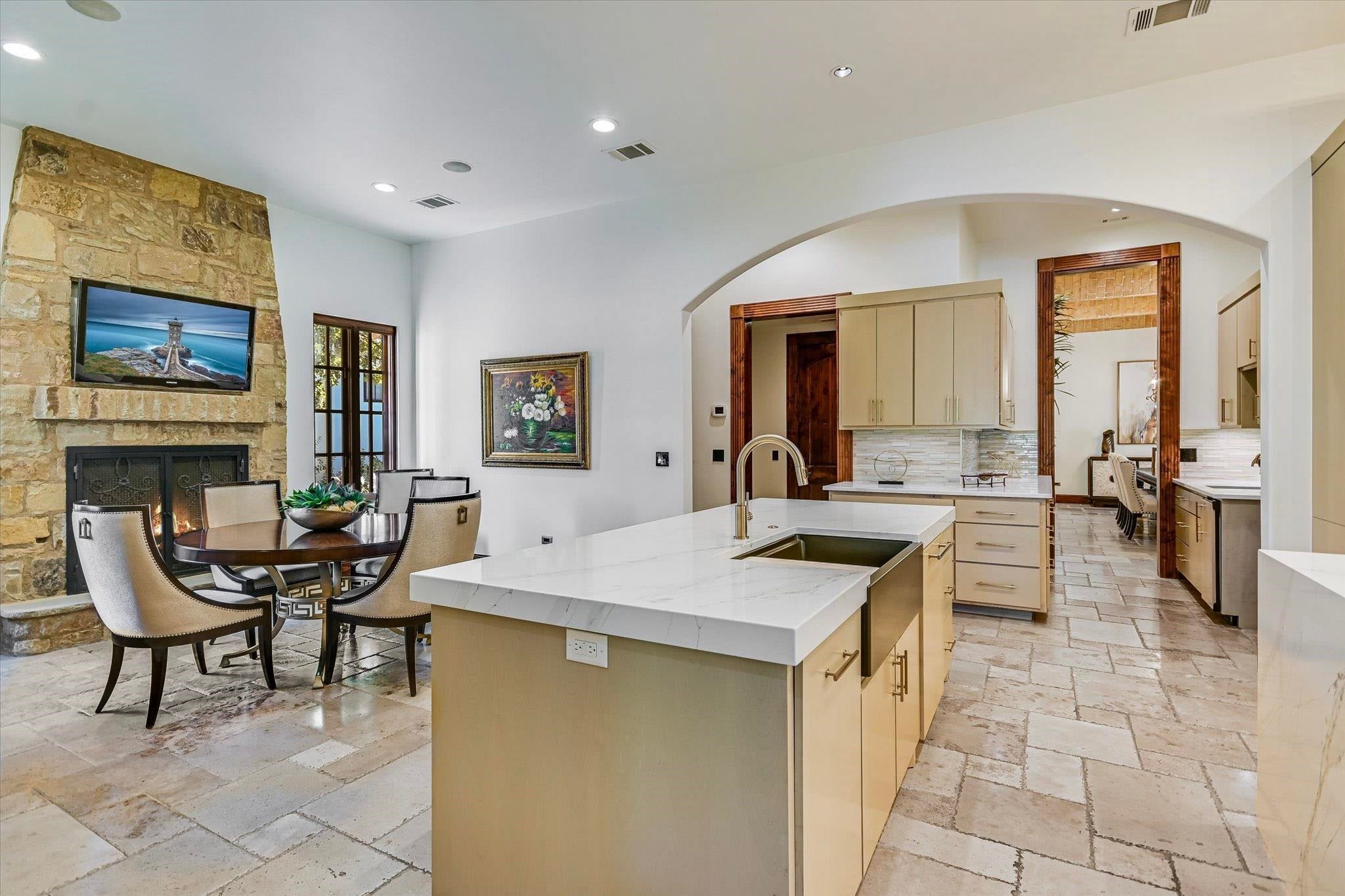 Horseshoe Bay, Texas, 78657, United States, 5 Bedrooms Bedrooms, ,7 BathroomsBathrooms,Residential,Active,1988425