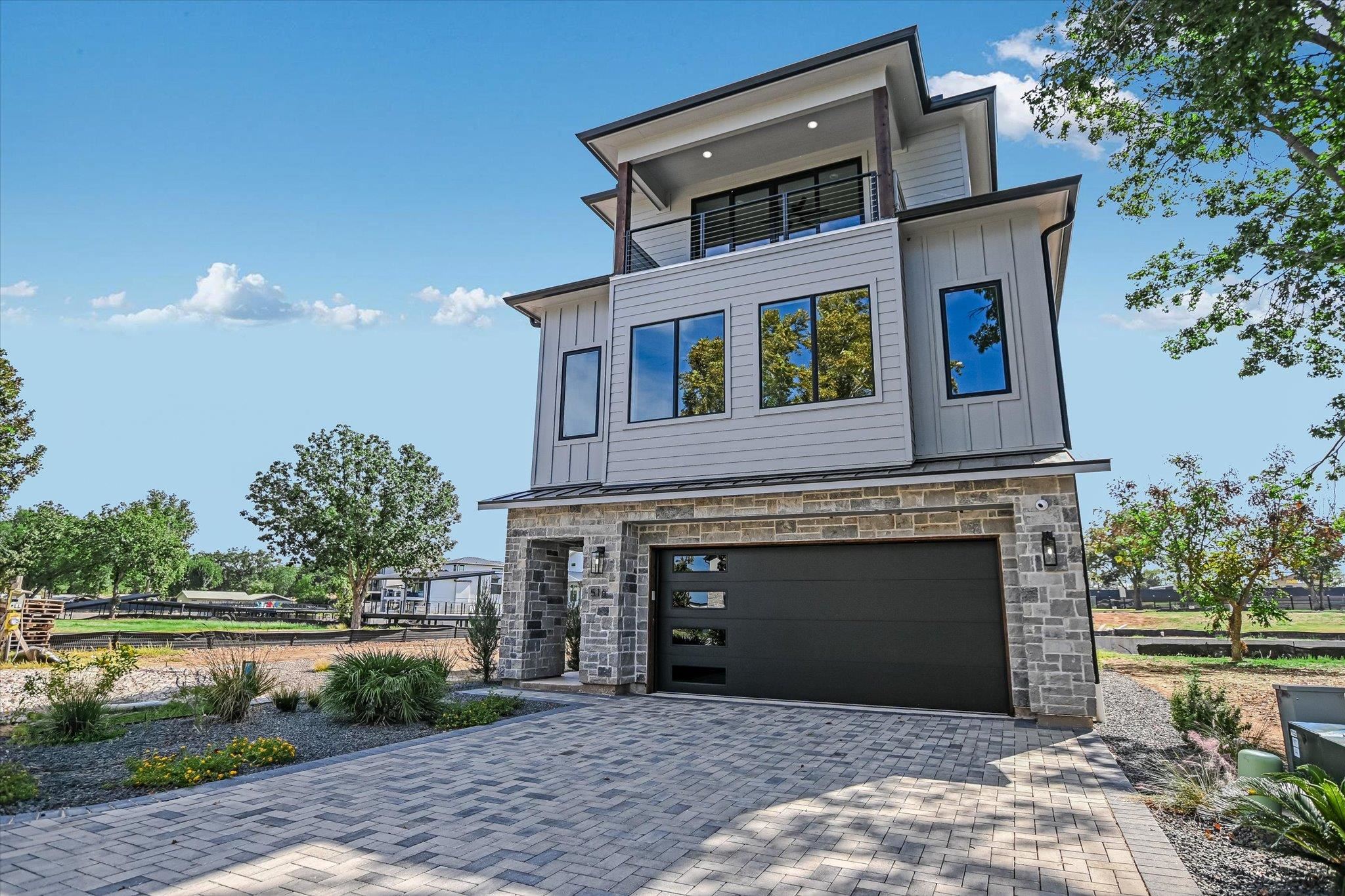 Kingsland, Texas, 78639, United States, 5 Bedrooms Bedrooms, ,6 BathroomsBathrooms,Residential,Active,1880173 Kingsland, Texas, 78639, United States, 5 Bedrooms Bedrooms, ,6 BathroomsBathrooms,Residential,Active,1880173