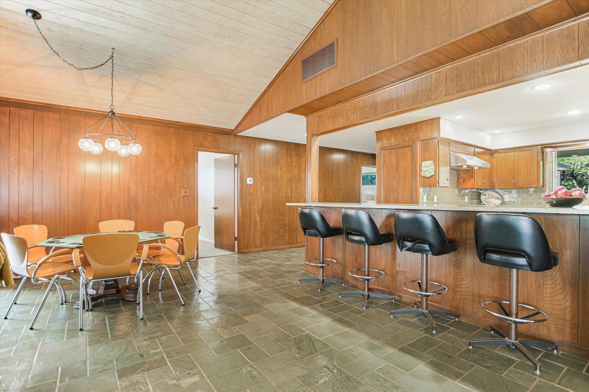 Horseshoe Bay, Texas, 78657, United States, 4 Bedrooms Bedrooms, ,4 BathroomsBathrooms,Residential,Active,1942381