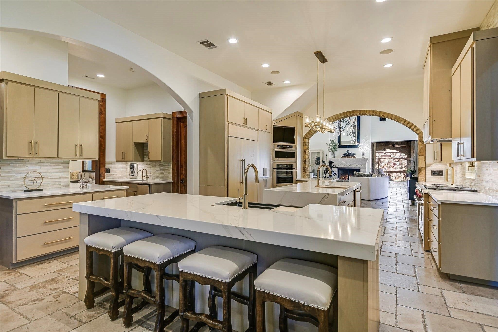 Horseshoe Bay, Texas, 78657, United States, 5 Bedrooms Bedrooms, ,7 BathroomsBathrooms,Residential,Active,1988425