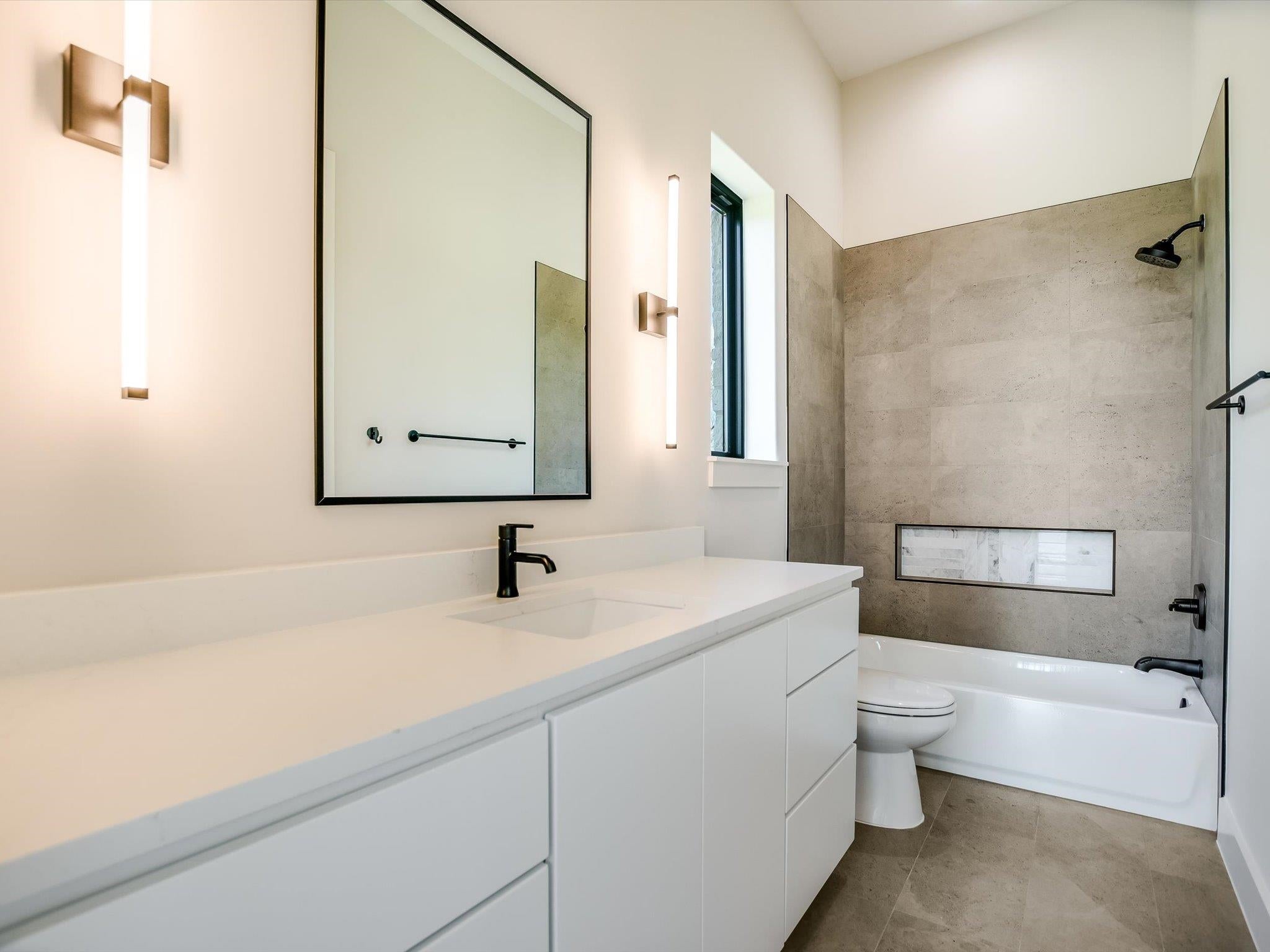 Horseshoe Bay, Texas, 78657, United States, 3 Bedrooms Bedrooms, ,5 BathroomsBathrooms,Residential,Active,1951796