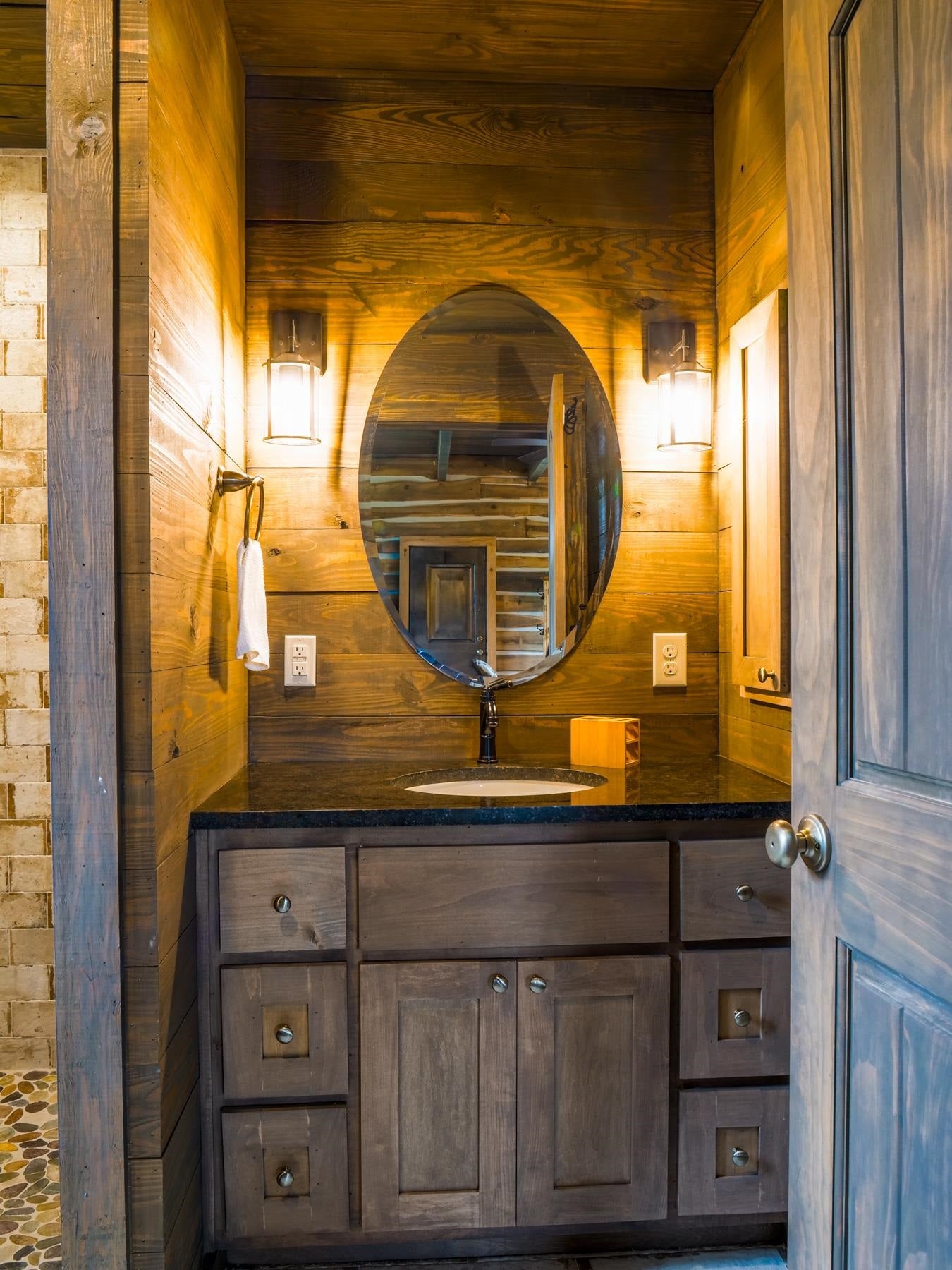 Round Mountain, Texas, 78663, United States, ,3 BathroomsBathrooms,Residential,Active,1748814