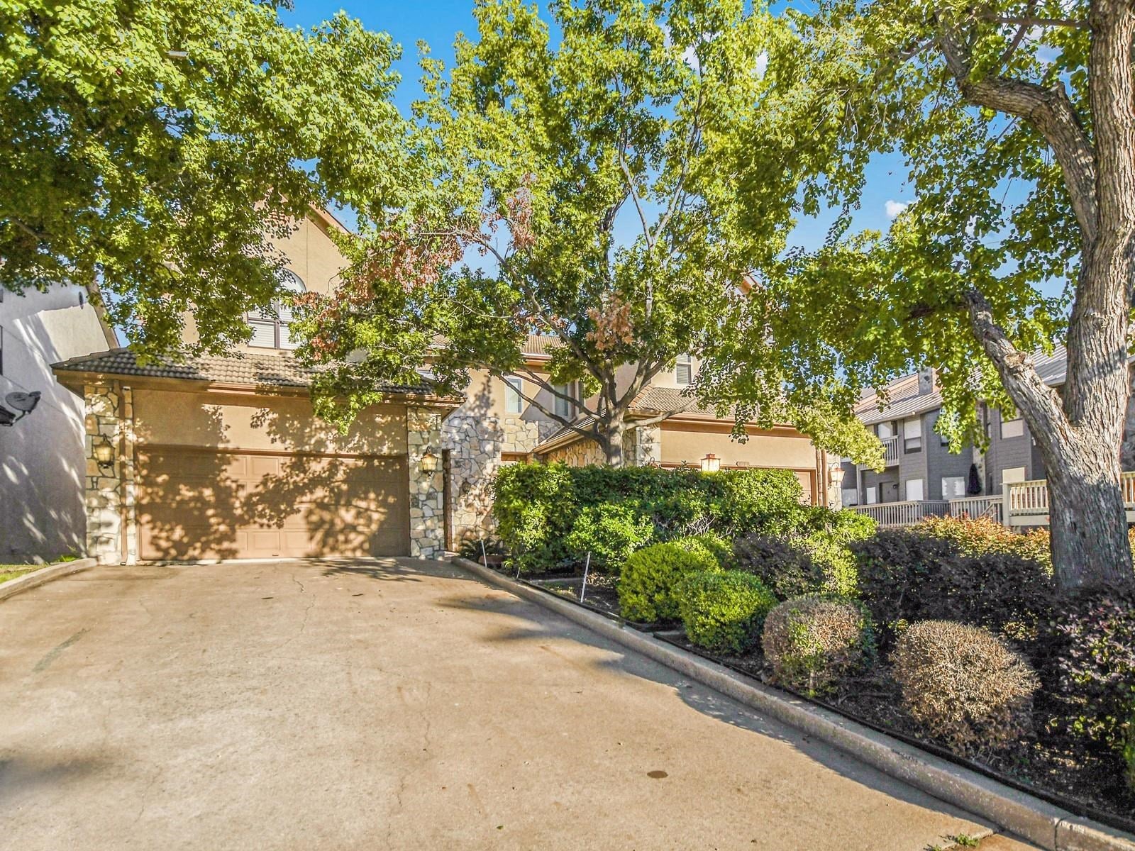 Horseshoe Bay, Texas, 78657, United States, 4 Bedrooms Bedrooms, ,5 BathroomsBathrooms,Residential,Active,1909106