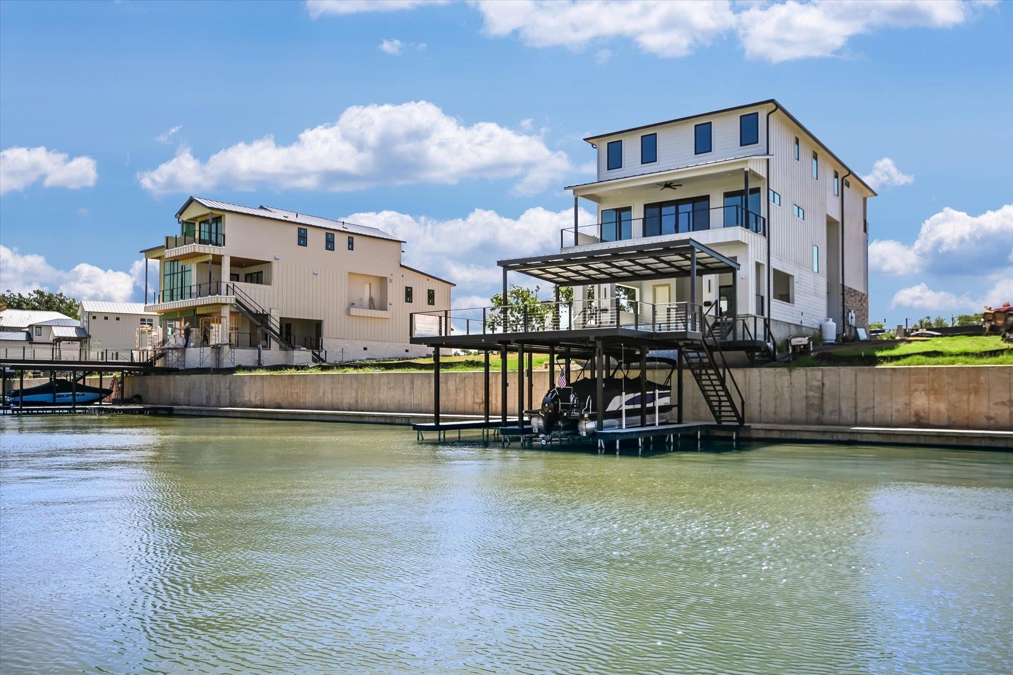 Kingsland, Texas, 78639, United States, 5 Bedrooms Bedrooms, ,6 BathroomsBathrooms,Residential,Active,1880207