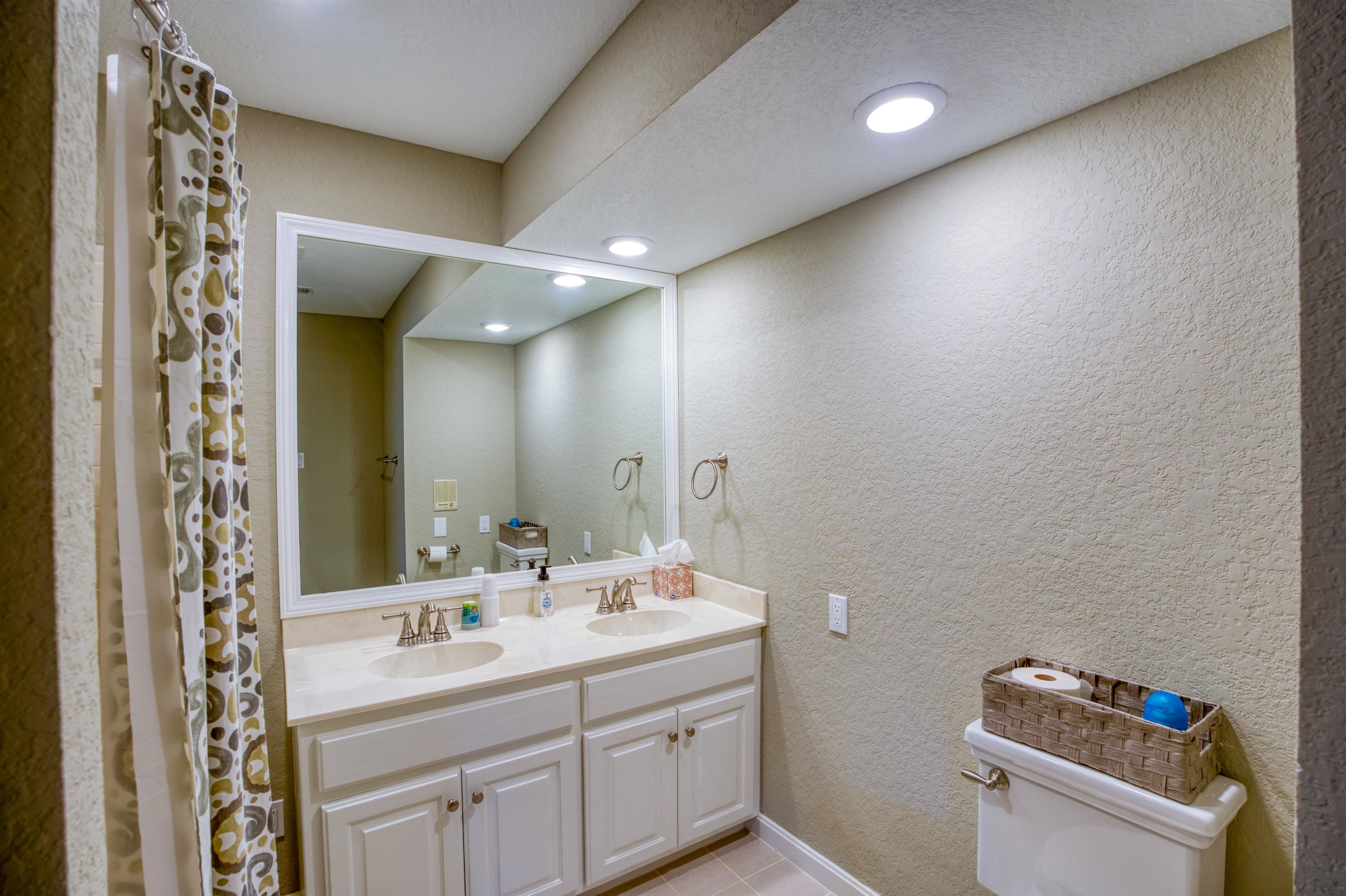 Horseshoe Bay, Texas, 78657, United States, ,5 BathroomsBathrooms,Residential,Active,1769459