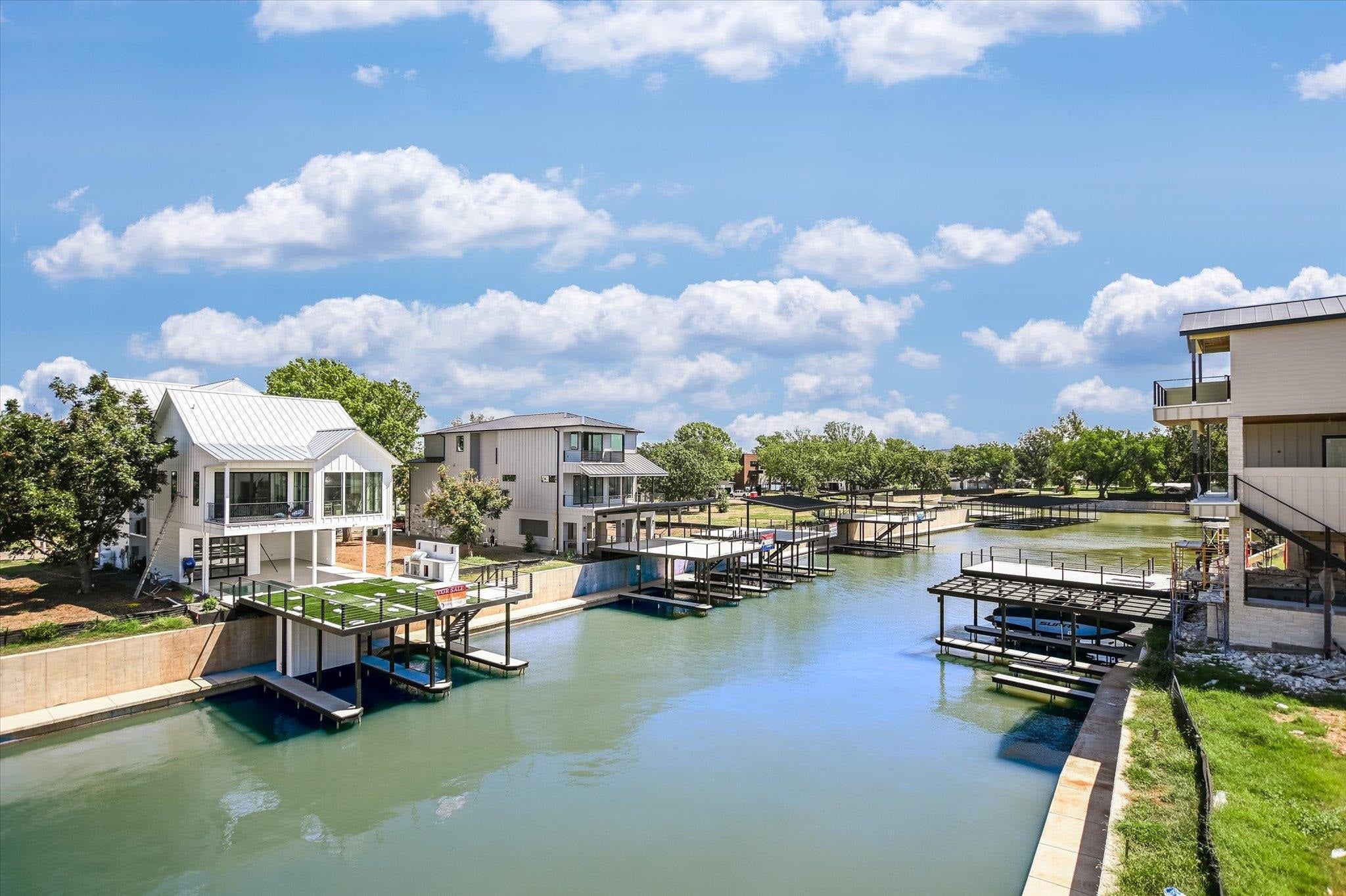 Kingsland, Texas, 78639, United States, 5 Bedrooms Bedrooms, ,6 BathroomsBathrooms,Residential,Active,2008750