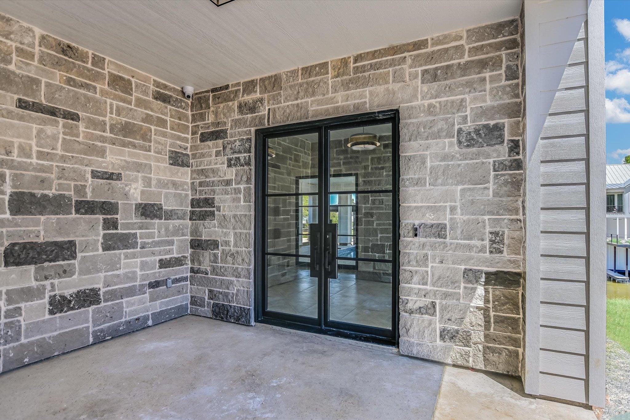 Kingsland, Texas, 78639, United States, 5 Bedrooms Bedrooms, ,6 BathroomsBathrooms,Residential,Active,1880207