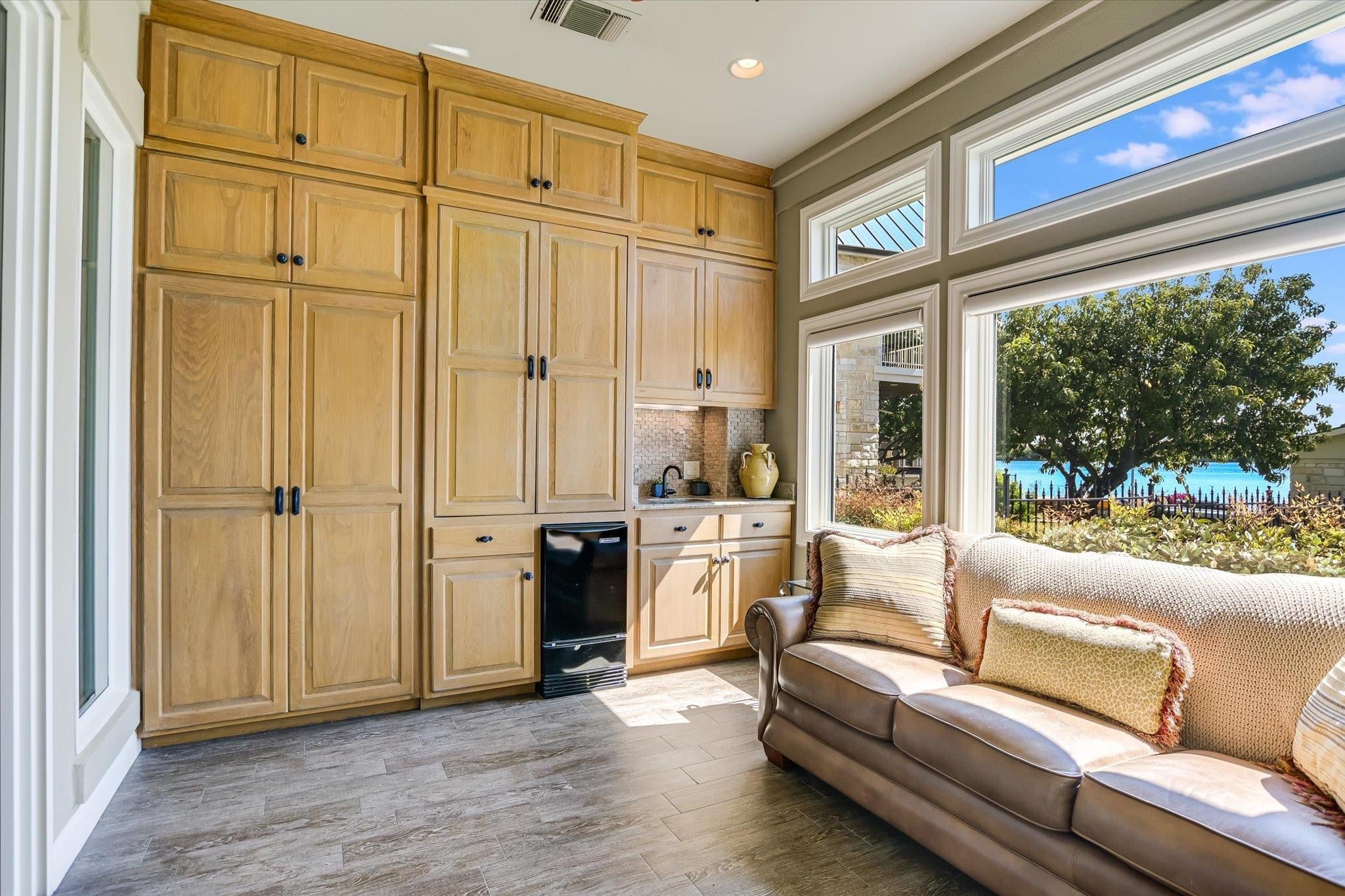 Horseshoe Bay, Texas, 78657, United States, 3 Bedrooms Bedrooms, ,4 BathroomsBathrooms,Residential,Active,1963421