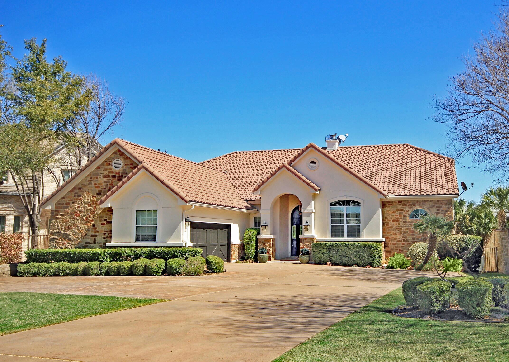 Horseshoe Bay, Texas, 78657, United States, 4 Bedrooms Bedrooms, ,5 BathroomsBathrooms,Residential,Active,1823986