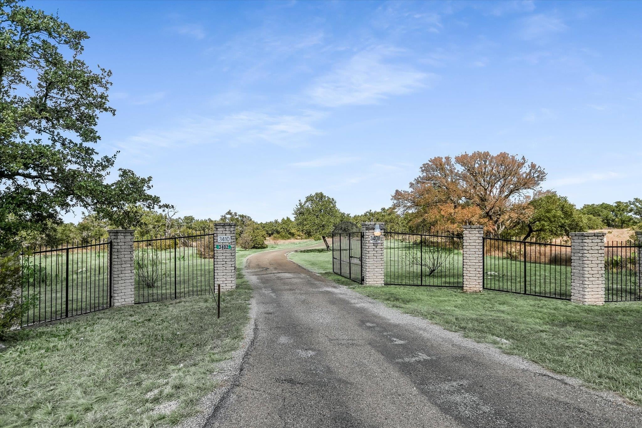 Horseshoe Bay, Texas, 78657, United States, 14 Bedrooms Bedrooms, ,11 BathroomsBathrooms,Residential,Active,1992282