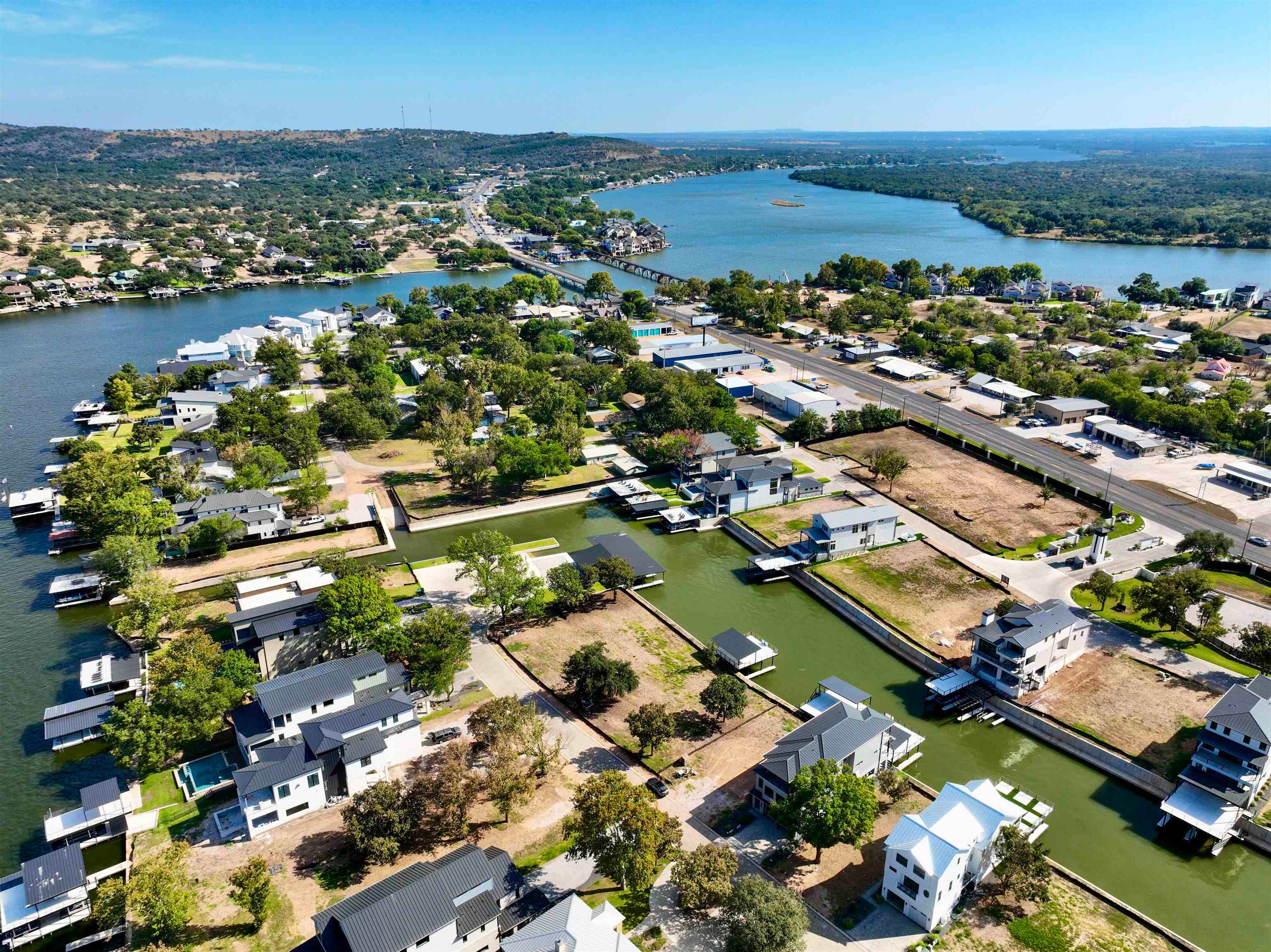 Kingsland, Texas, 78639, United States, 5 Bedrooms Bedrooms, ,6 BathroomsBathrooms,Residential,Active,1880173