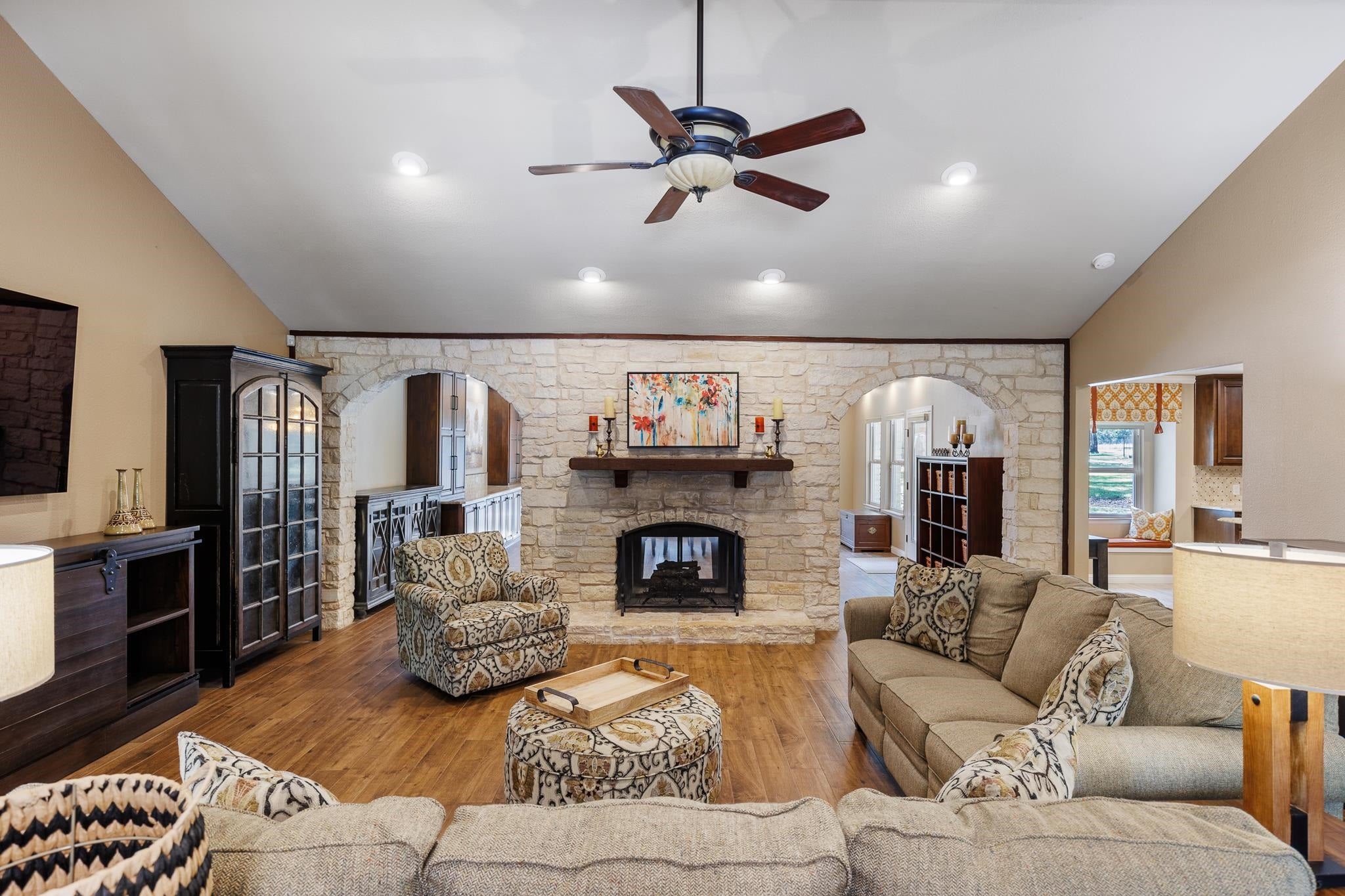 Georgetown, Texas, 78628, United States, 8 Bedrooms Bedrooms, ,8 BathroomsBathrooms,Residential,Active,1849530
