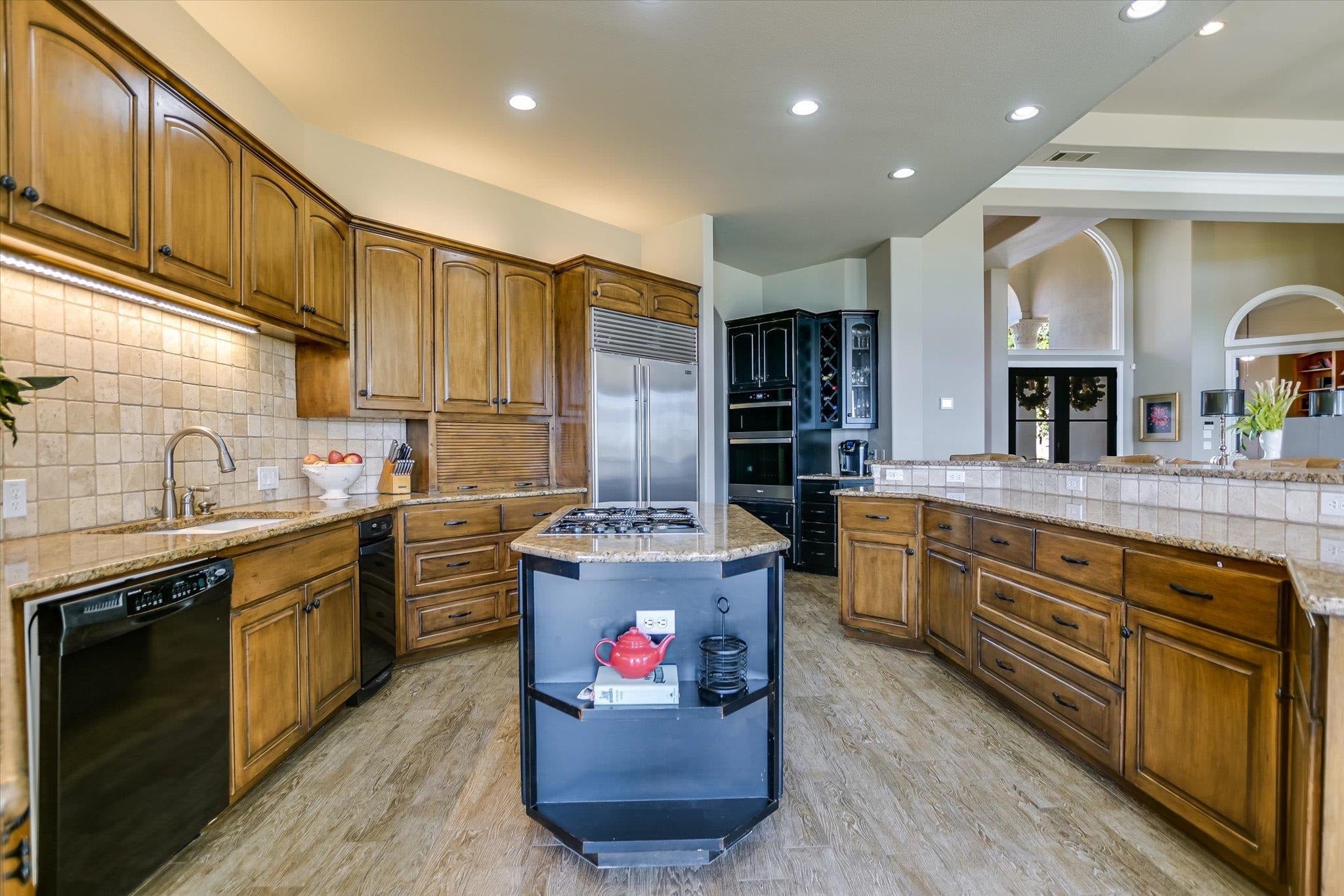 Horseshoe Bay, Texas, 78657, United States, 3 Bedrooms Bedrooms, ,4 BathroomsBathrooms,Residential,Active,1963421