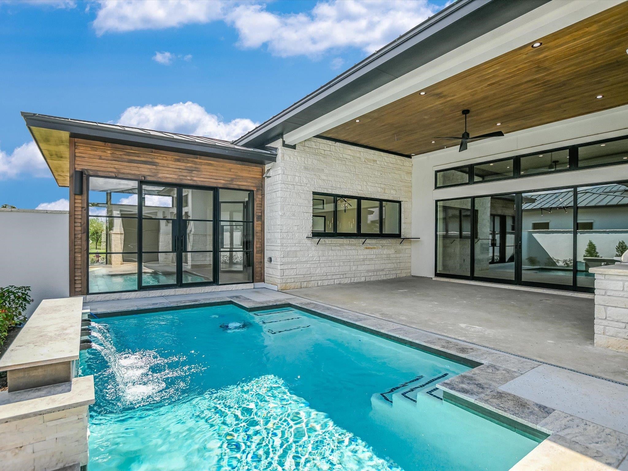 Horseshoe Bay, Texas, 78657, United States, 3 Bedrooms Bedrooms, ,5 BathroomsBathrooms,Residential,Active,1951796