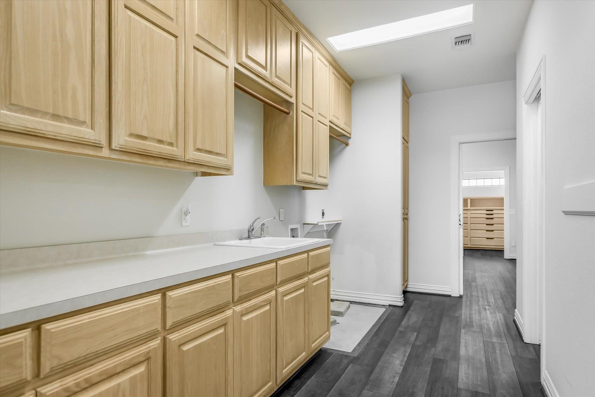 Horseshoe Bay, Texas, 78657, United States, 14 Bedrooms Bedrooms, ,11 BathroomsBathrooms,Residential,Active,1992282