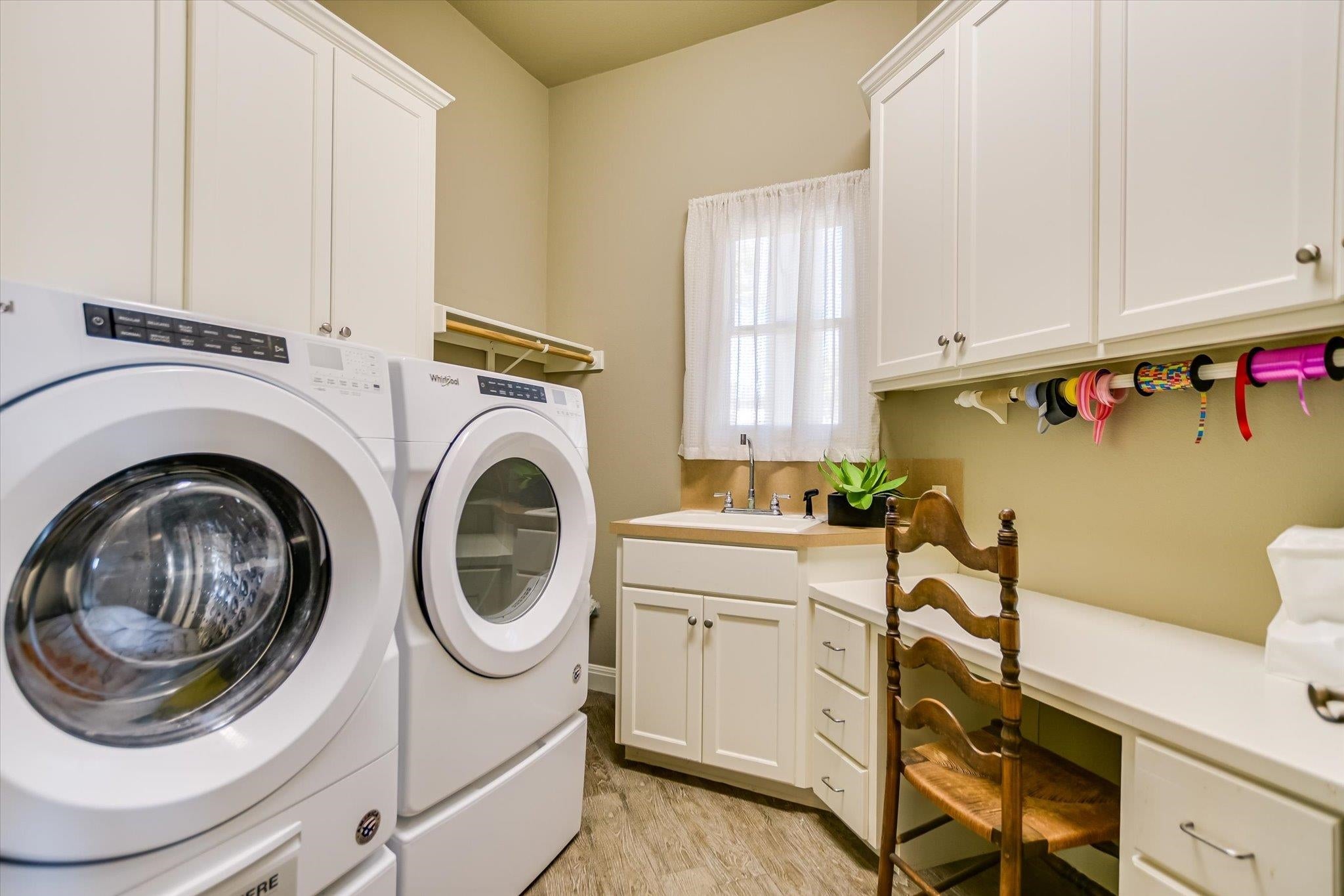 Horseshoe Bay, Texas, 78657, United States, 3 Bedrooms Bedrooms, ,4 BathroomsBathrooms,Residential,Active,1963421