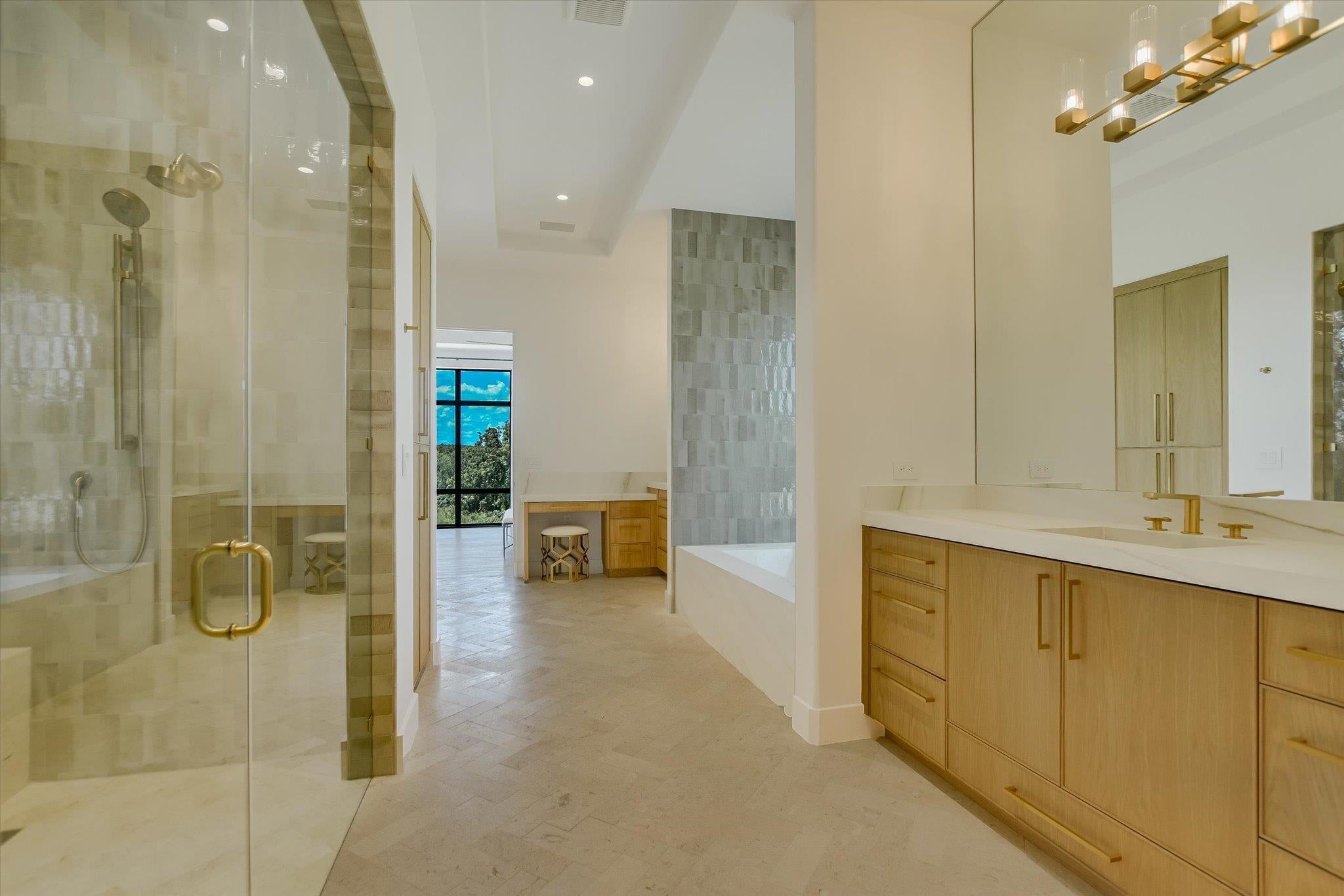 Horseshoe Bay, Texas, 78657, United States, 4 Bedrooms Bedrooms, ,5 BathroomsBathrooms,Residential,Active,1914578