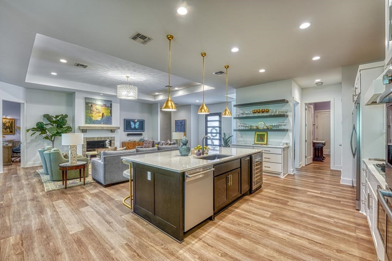 Horseshoe Bay, Texas, 78657, United States, 3 Bedrooms Bedrooms, ,4 BathroomsBathrooms,Residential,Active,2009842