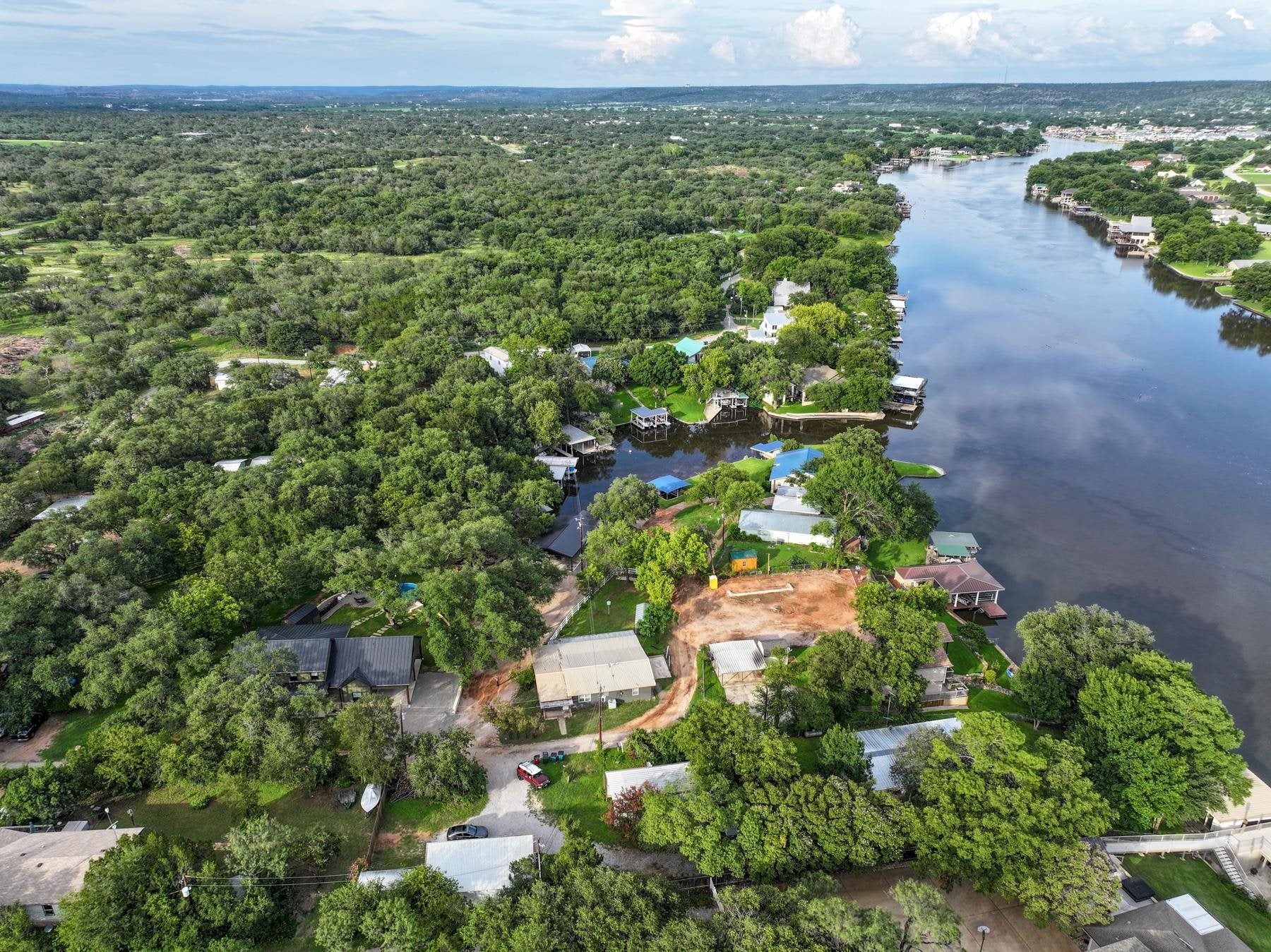 Kingsland, Texas, 78639, United States, 5 Bedrooms Bedrooms, ,4 BathroomsBathrooms,Residential,Active,2007322