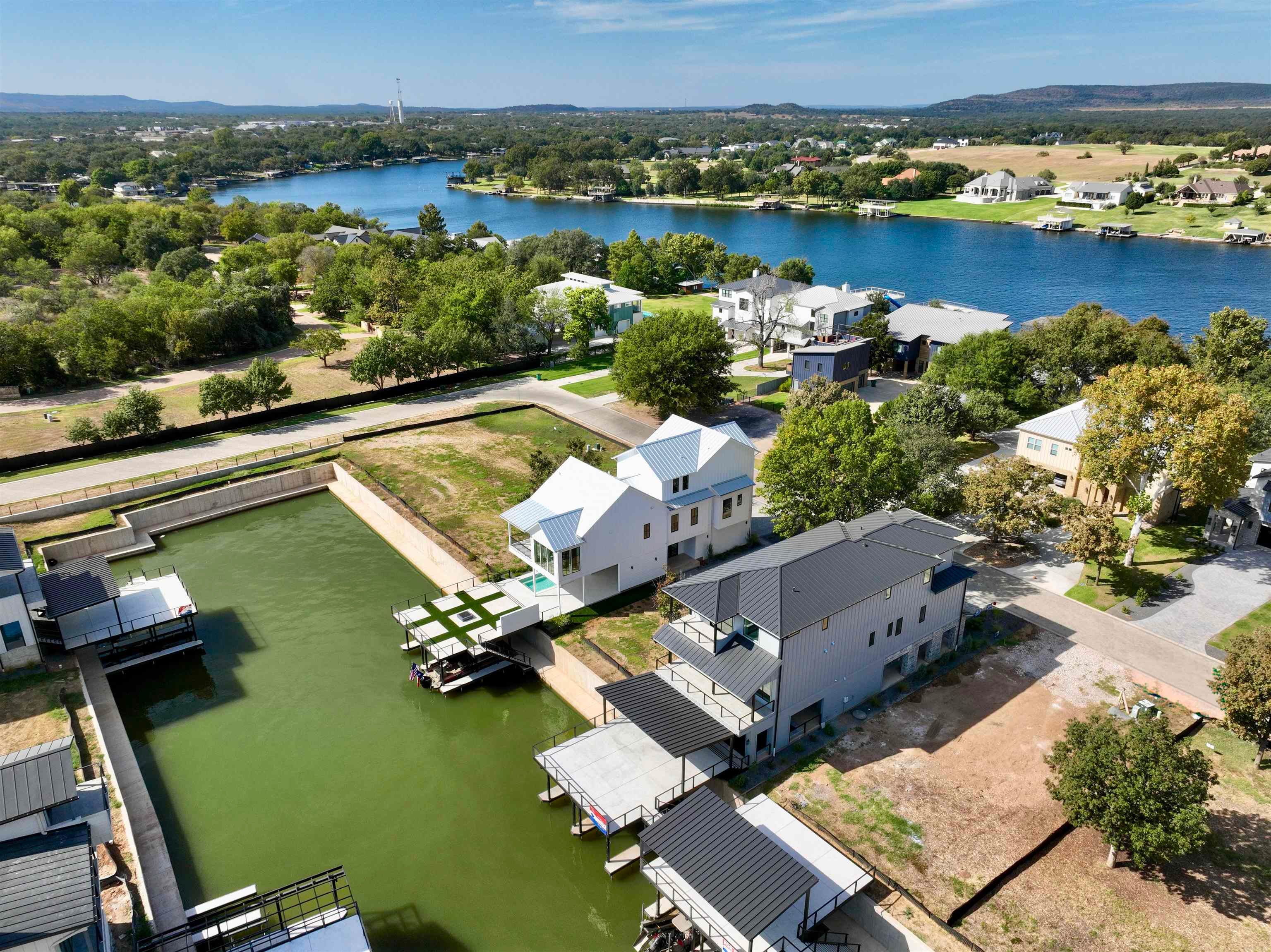 Kingsland, Texas, 78639, United States, 5 Bedrooms Bedrooms, ,6 BathroomsBathrooms,Residential,Active,1880173