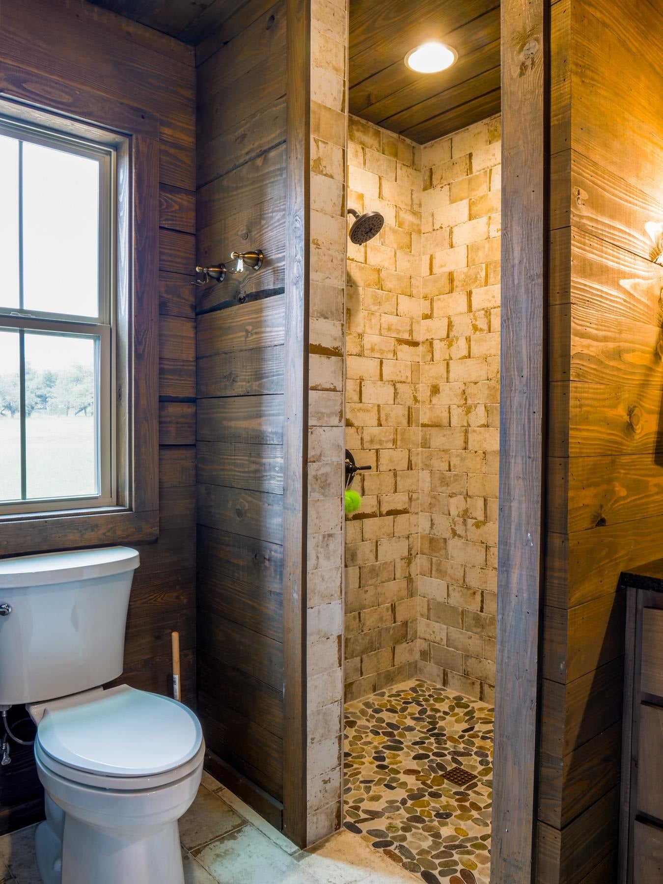 Round Mountain, Texas, 78663, United States, ,3 BathroomsBathrooms,Residential,Active,1748814