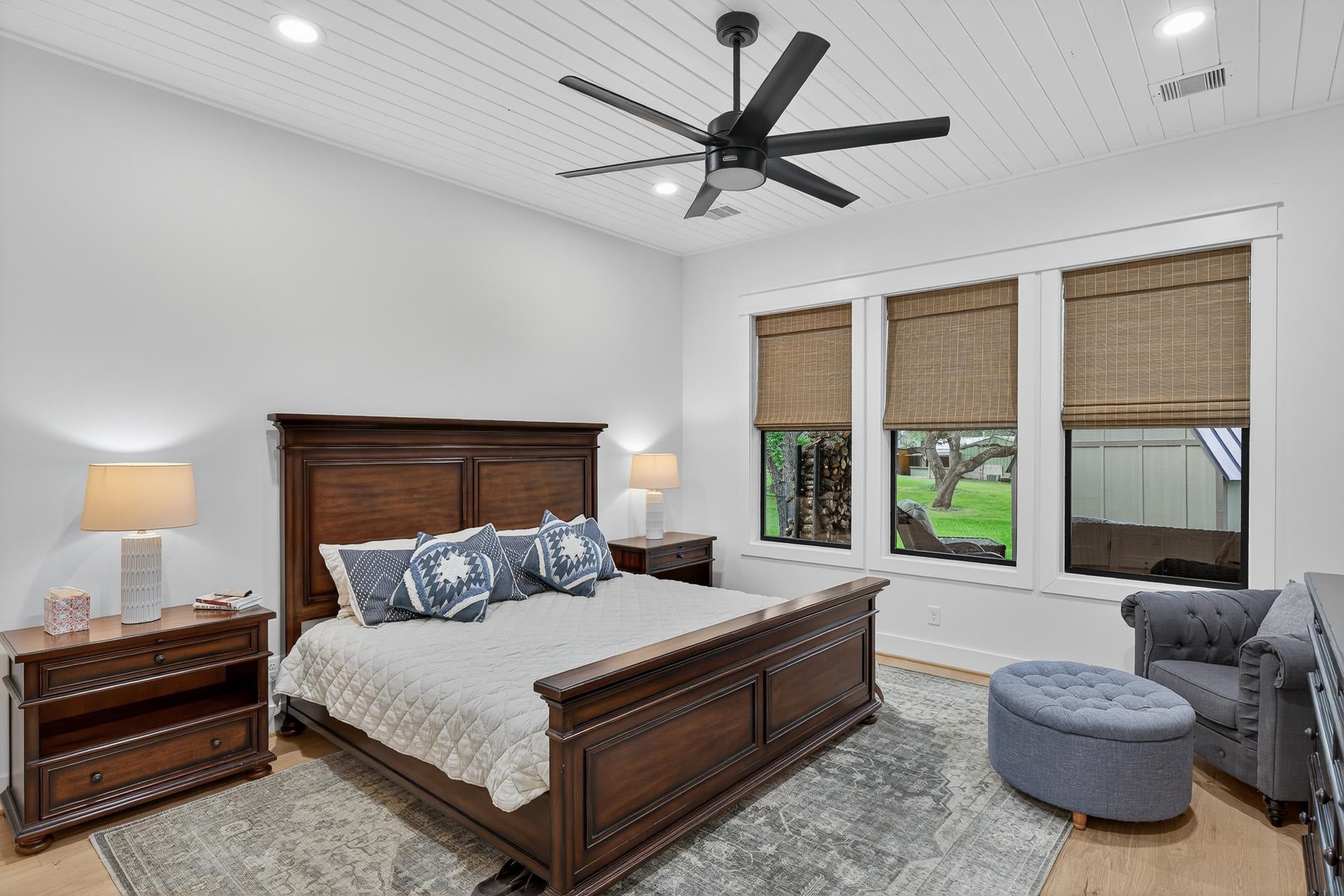 Kingsland, Texas, 78639, United States, 5 Bedrooms Bedrooms, ,4 BathroomsBathrooms,Residential,Active,2007322