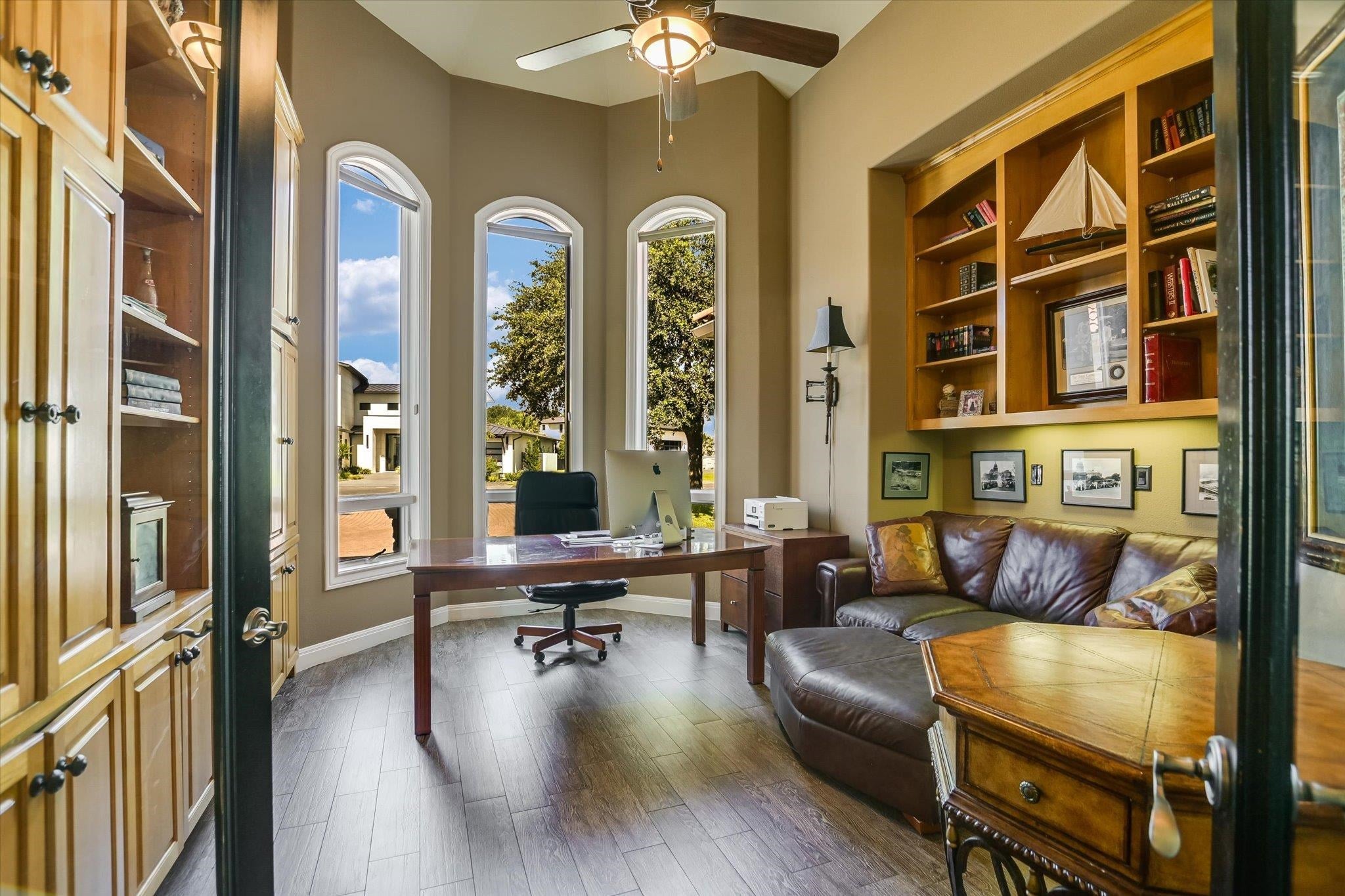 Horseshoe Bay, Texas, 78657, United States, 3 Bedrooms Bedrooms, ,4 BathroomsBathrooms,Residential,Active,1963421