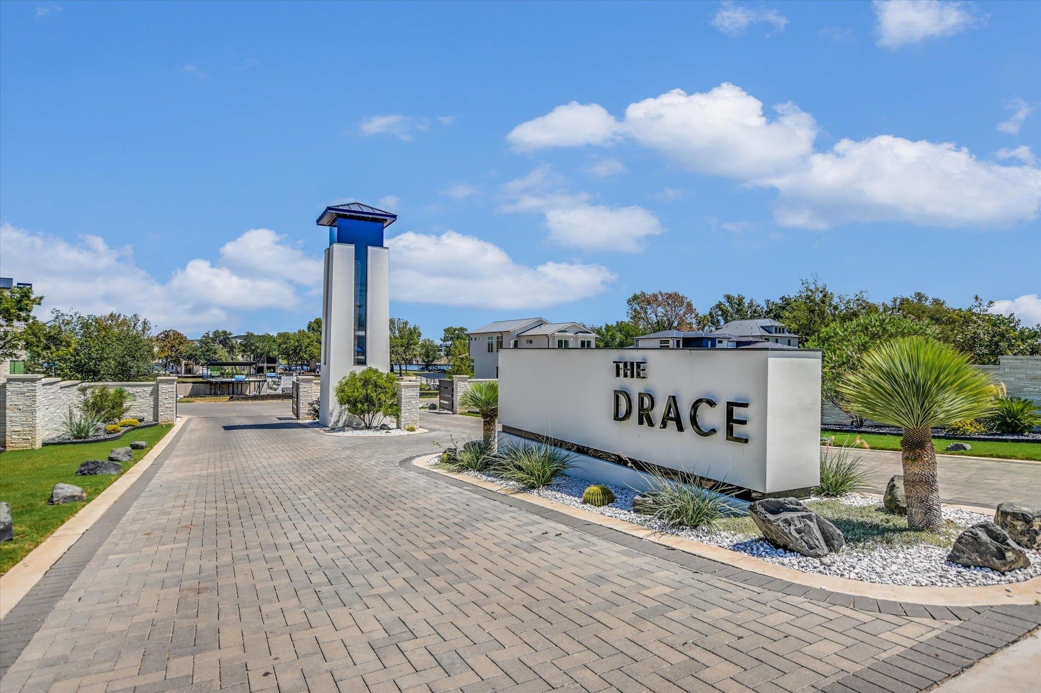 Kingsland, Texas, 78639, United States, 5 Bedrooms Bedrooms, ,6 BathroomsBathrooms,Residential,Active,2008750