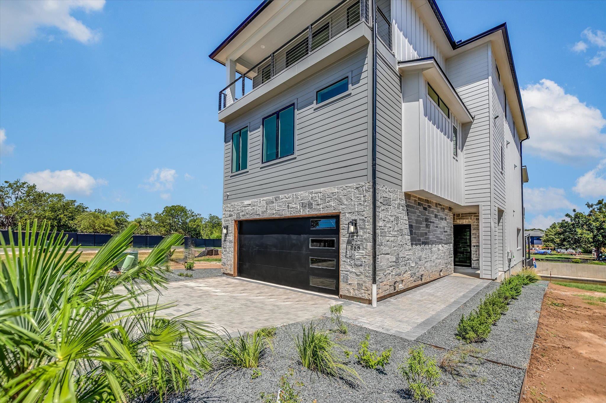 Kingsland, Texas, 78639, United States, 5 Bedrooms Bedrooms, ,6 BathroomsBathrooms,Residential,Active,1880207 Kingsland, Texas, 78639, United States, 5 Bedrooms Bedrooms, ,6 BathroomsBathrooms,Residential,Active,1880207