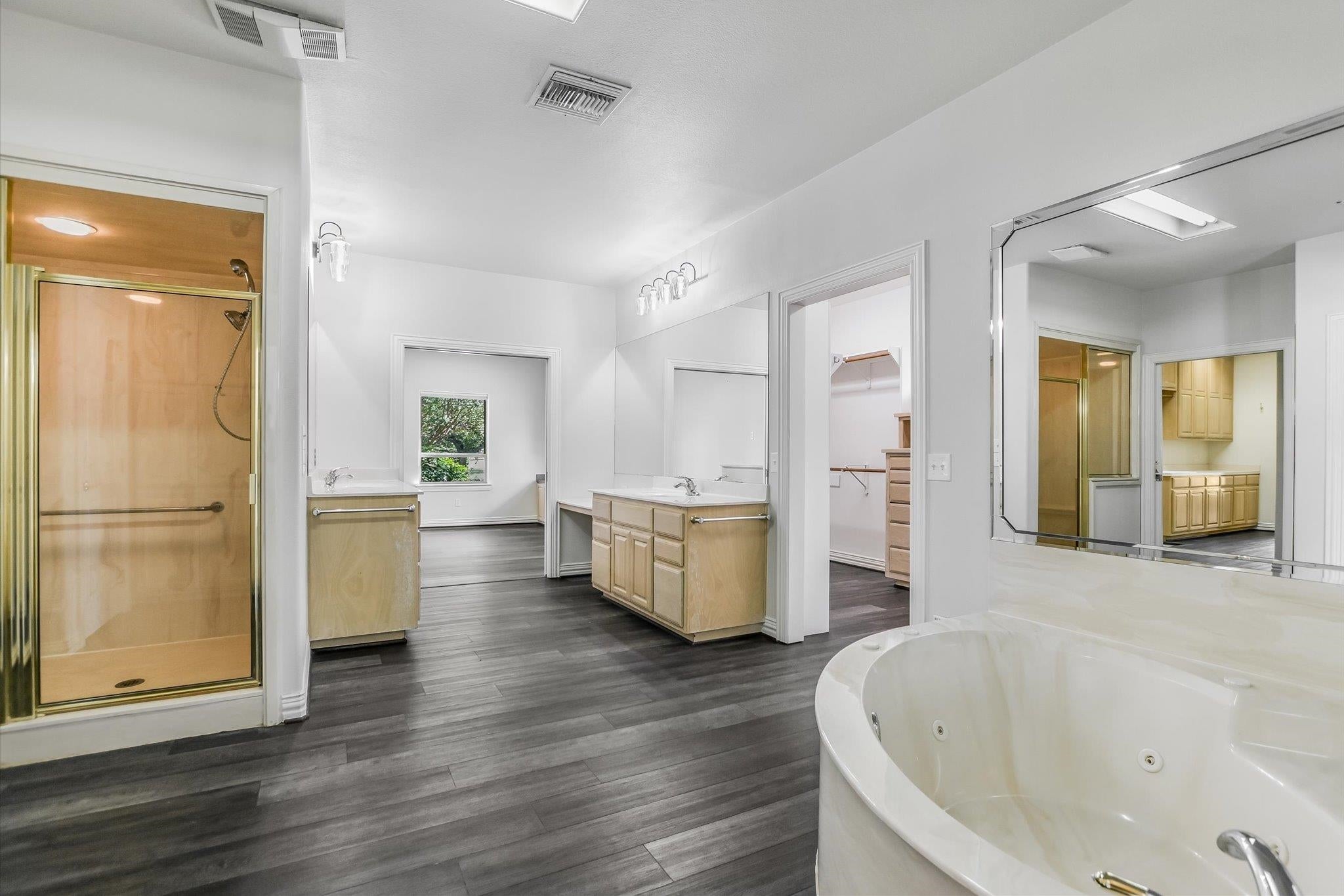 Horseshoe Bay, Texas, 78657, United States, 14 Bedrooms Bedrooms, ,11 BathroomsBathrooms,Residential,Active,1992282