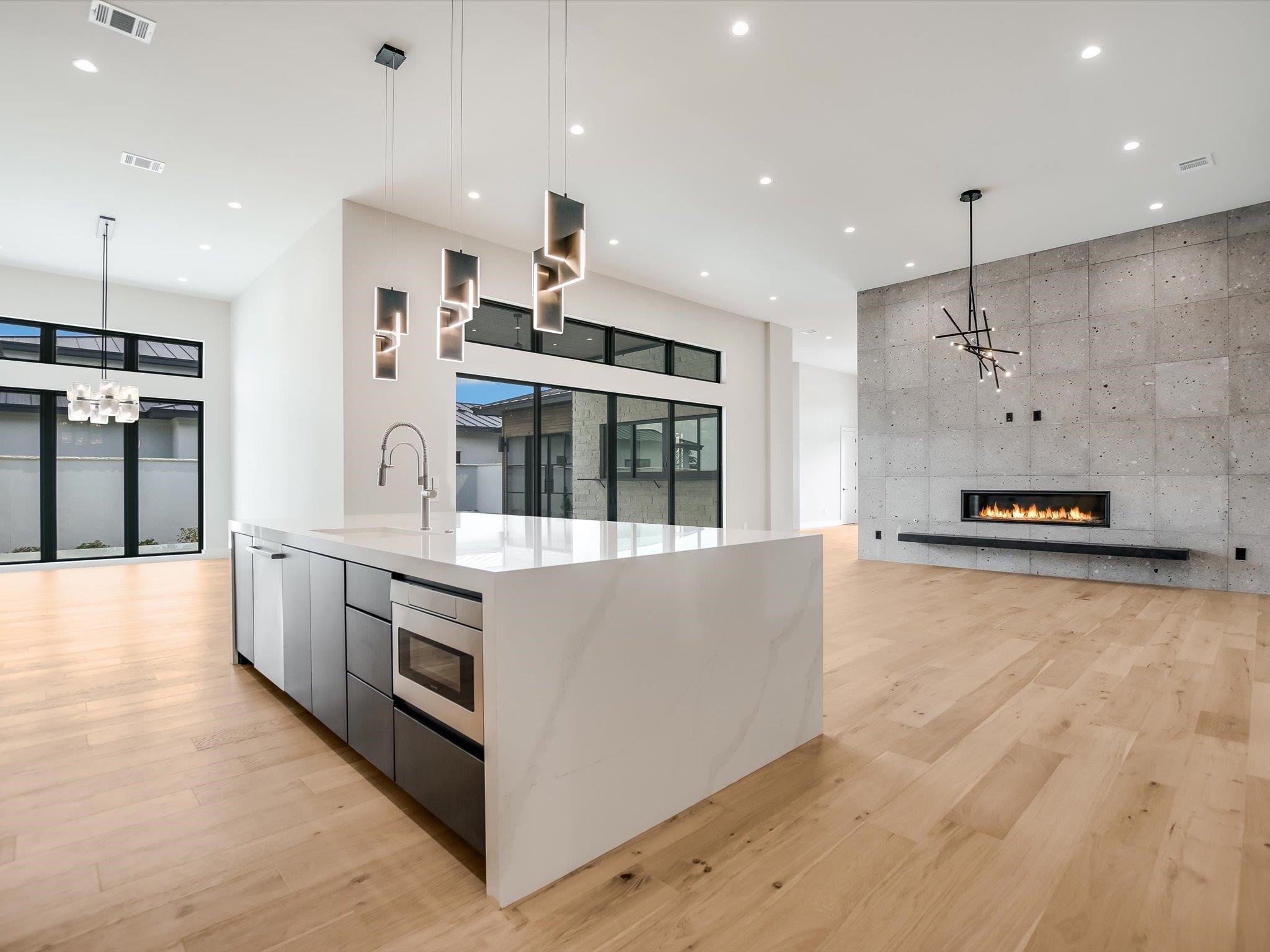 Horseshoe Bay, Texas, 78657, United States, 3 Bedrooms Bedrooms, ,5 BathroomsBathrooms,Residential,Active,1951796