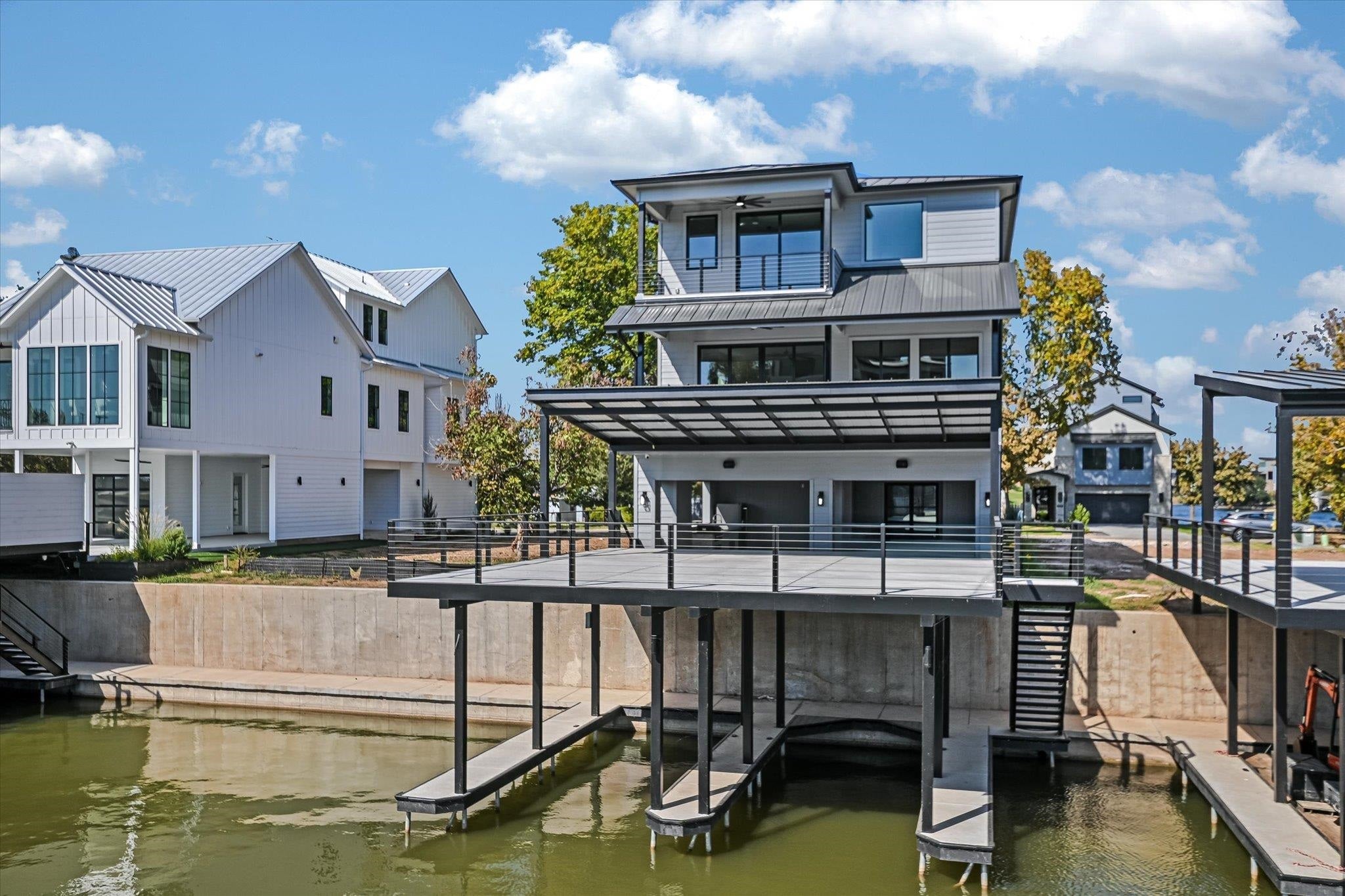 Kingsland, Texas, 78639, United States, 5 Bedrooms Bedrooms, ,6 BathroomsBathrooms,Residential,Active,1880173