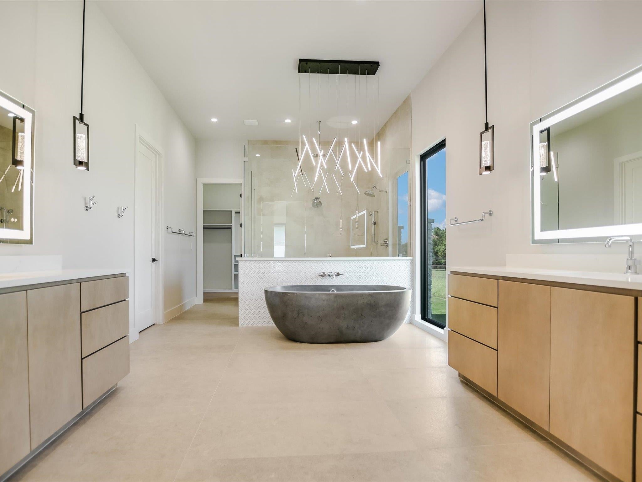 Horseshoe Bay, Texas, 78657, United States, 3 Bedrooms Bedrooms, ,5 BathroomsBathrooms,Residential,Active,2014930