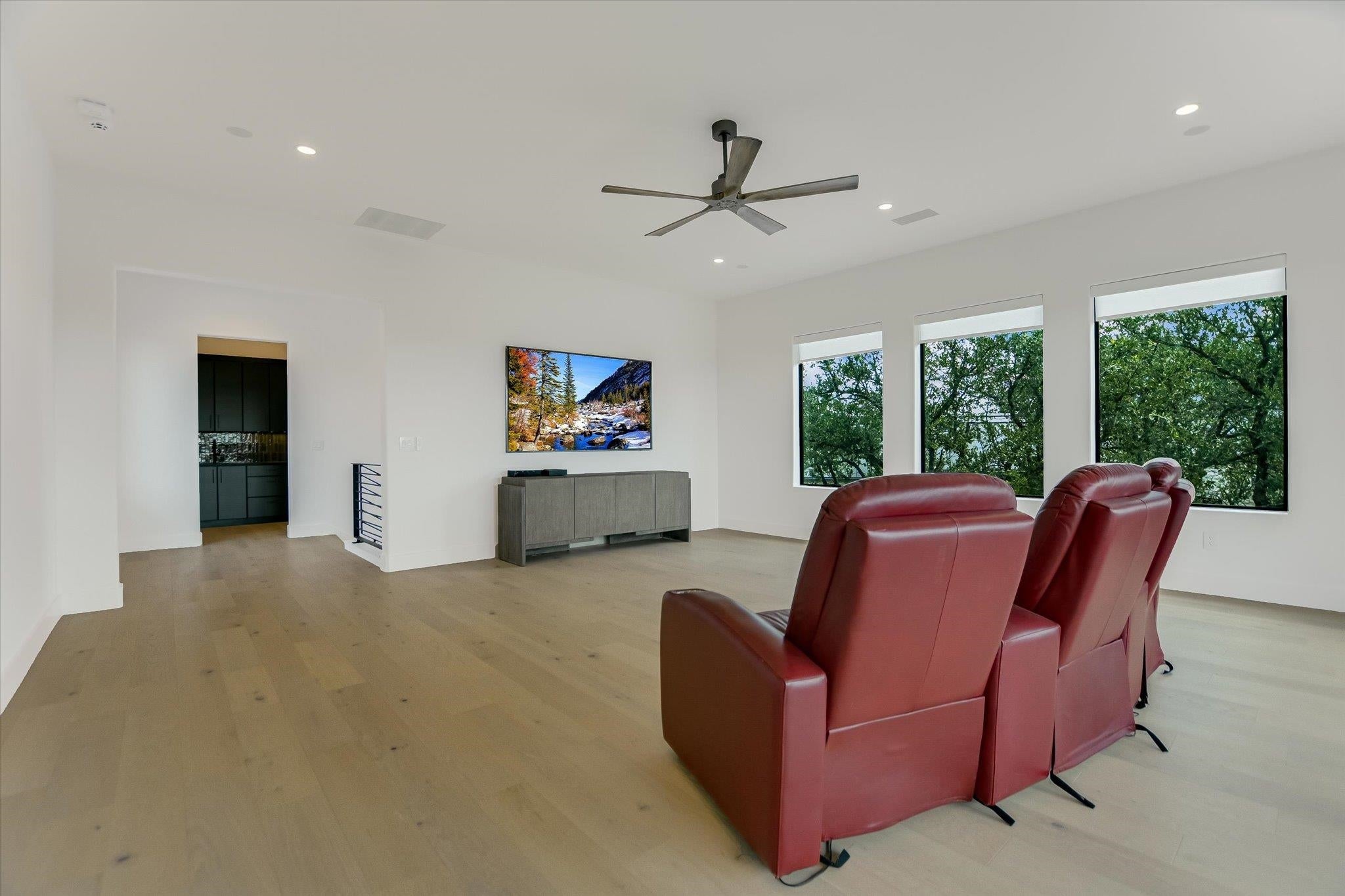 Horseshoe Bay, Texas, 78657, United States, 4 Bedrooms Bedrooms, ,5 BathroomsBathrooms,Residential,Active,1914578