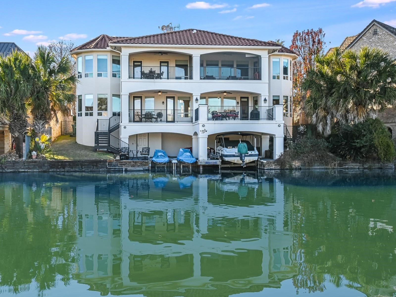Horseshoe Bay, Texas, 78657, United States, 4 Bedrooms Bedrooms, ,5 BathroomsBathrooms,Residential,Active,1823986