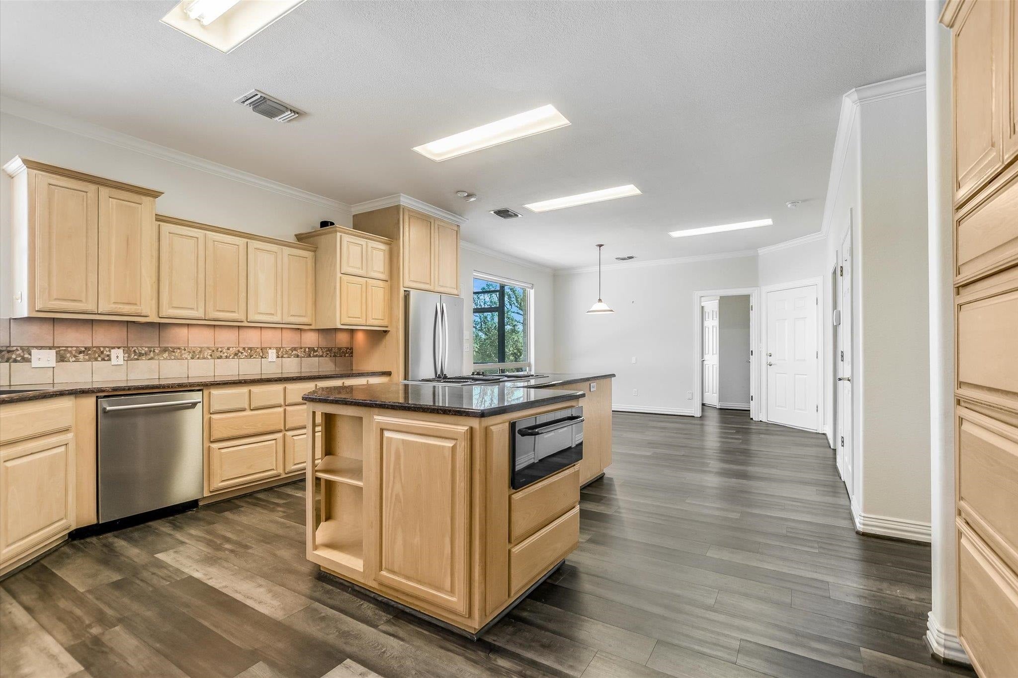 Horseshoe Bay, Texas, 78657, United States, 14 Bedrooms Bedrooms, ,11 BathroomsBathrooms,Residential,Active,1992282