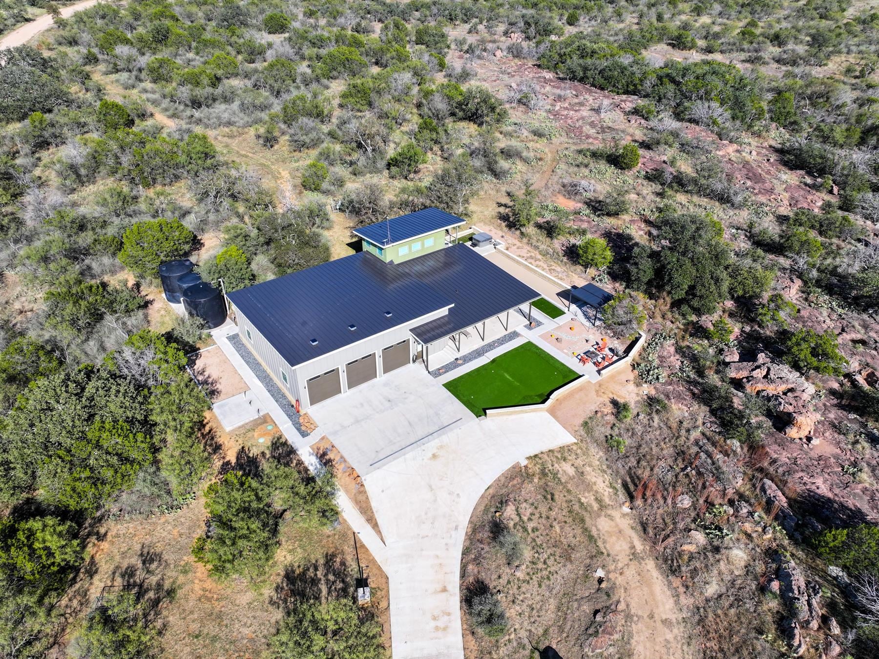 Burnet, Texas, 78611, United States, 2 Bedrooms Bedrooms, ,3 BathroomsBathrooms,Residential,Active,1989769