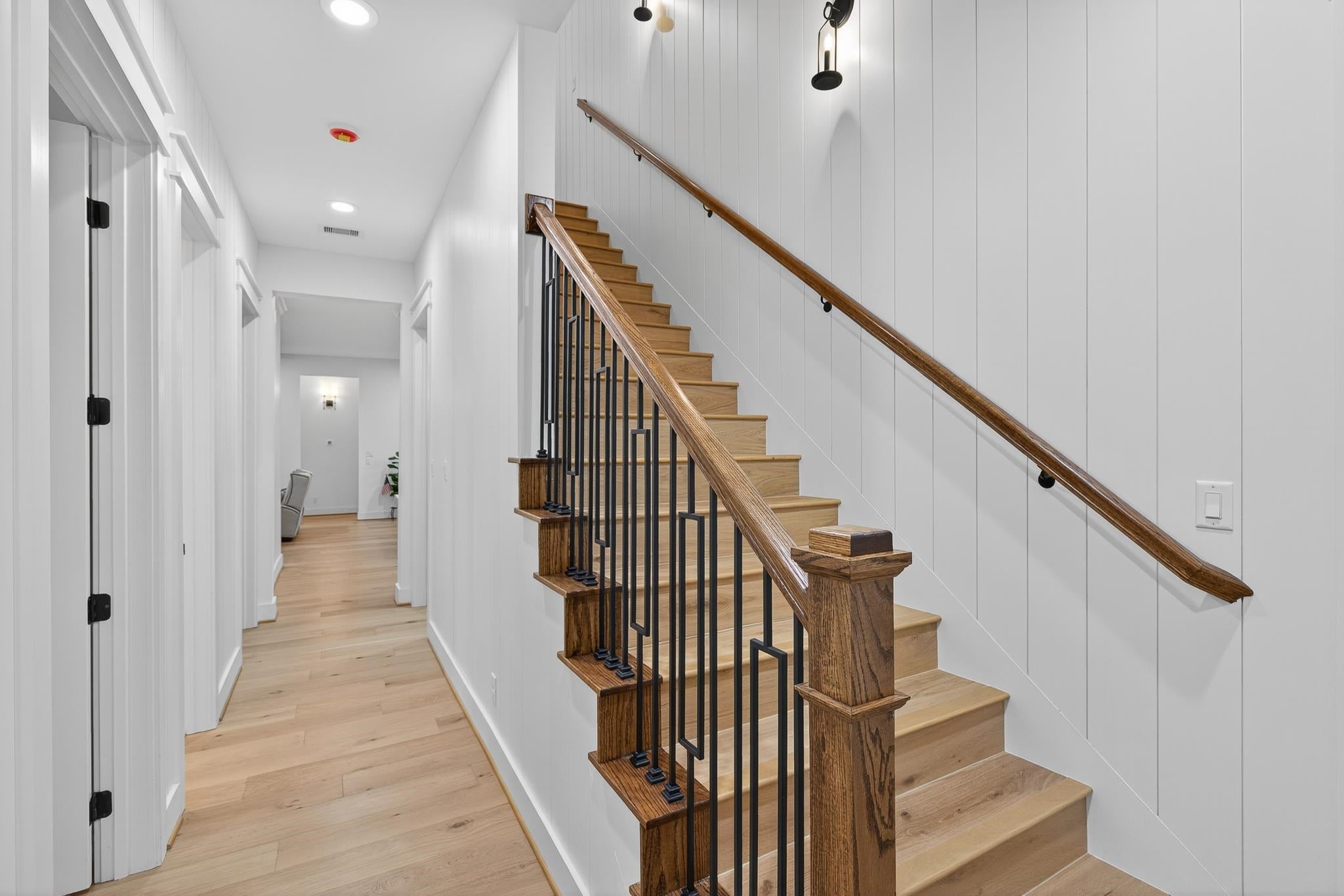 Kingsland, Texas, 78639, United States, 5 Bedrooms Bedrooms, ,4 BathroomsBathrooms,Residential,Active,2007322