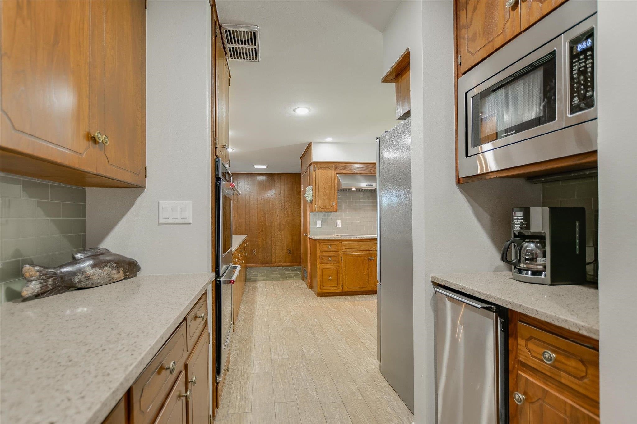 Horseshoe Bay, Texas, 78657, United States, 4 Bedrooms Bedrooms, ,4 BathroomsBathrooms,Residential,Active,1942381