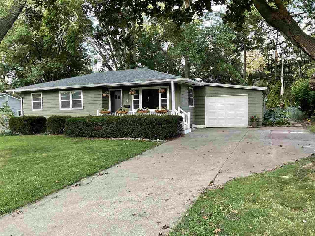 509 TERRACE RD, IOWACITY, IA 52245, photo 1 of 19