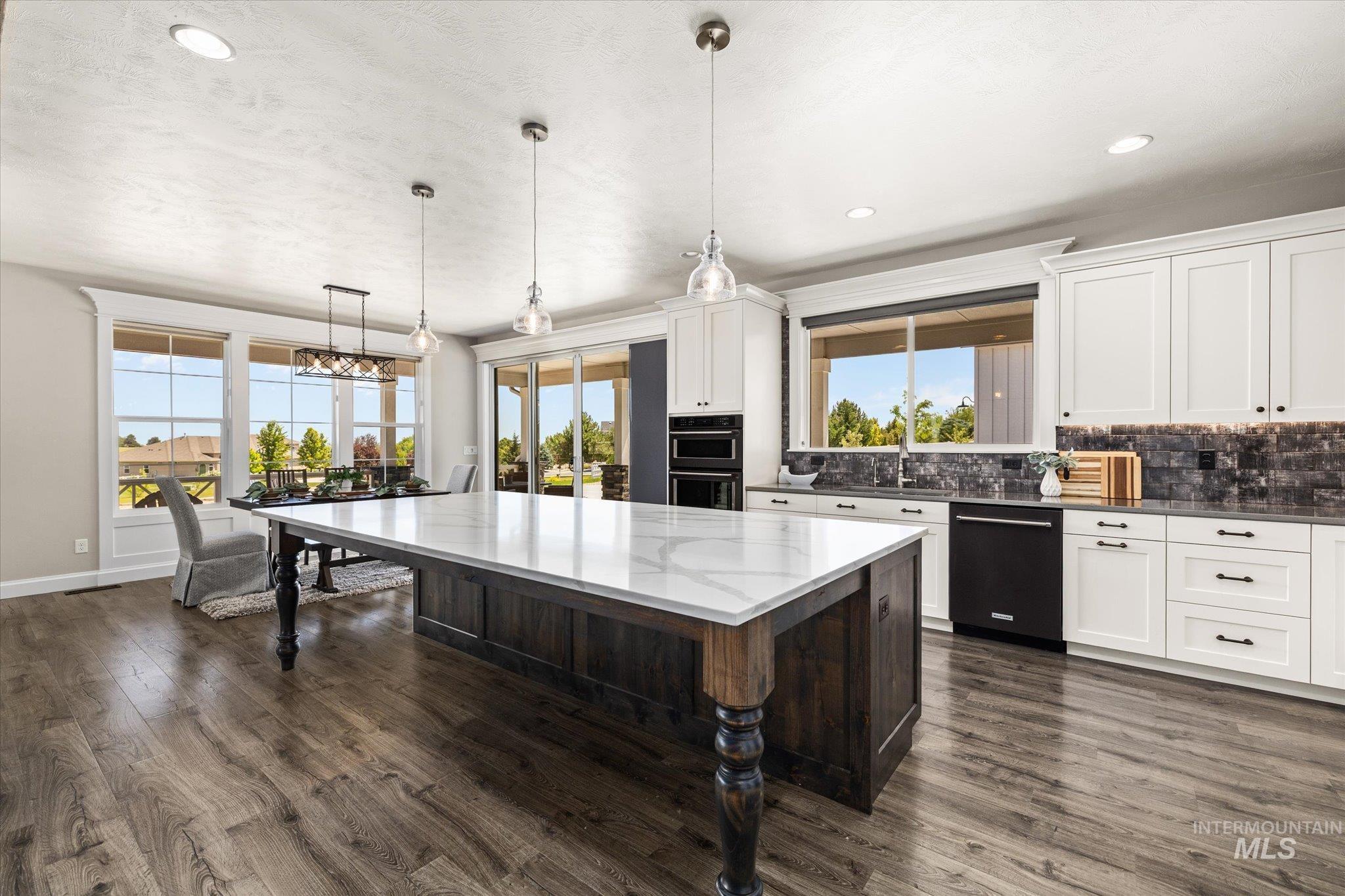 Nampa, Idaho, 83686, United States, 4 Bedrooms Bedrooms, ,4 BathroomsBathrooms,Residential,Active,1863260