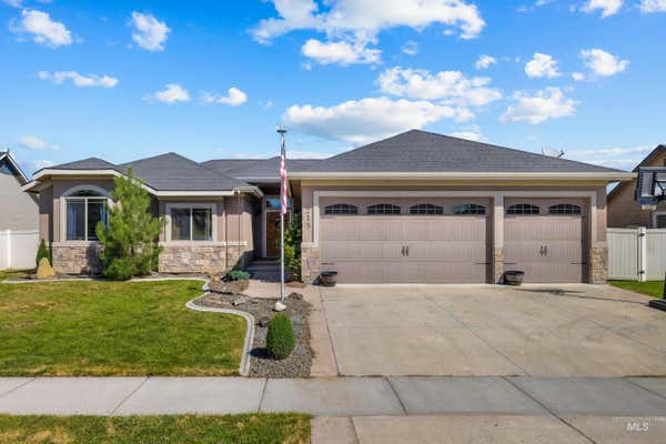 215 MAGNOLIA AVE, FRUITLAND, ID 83619 - Image 1