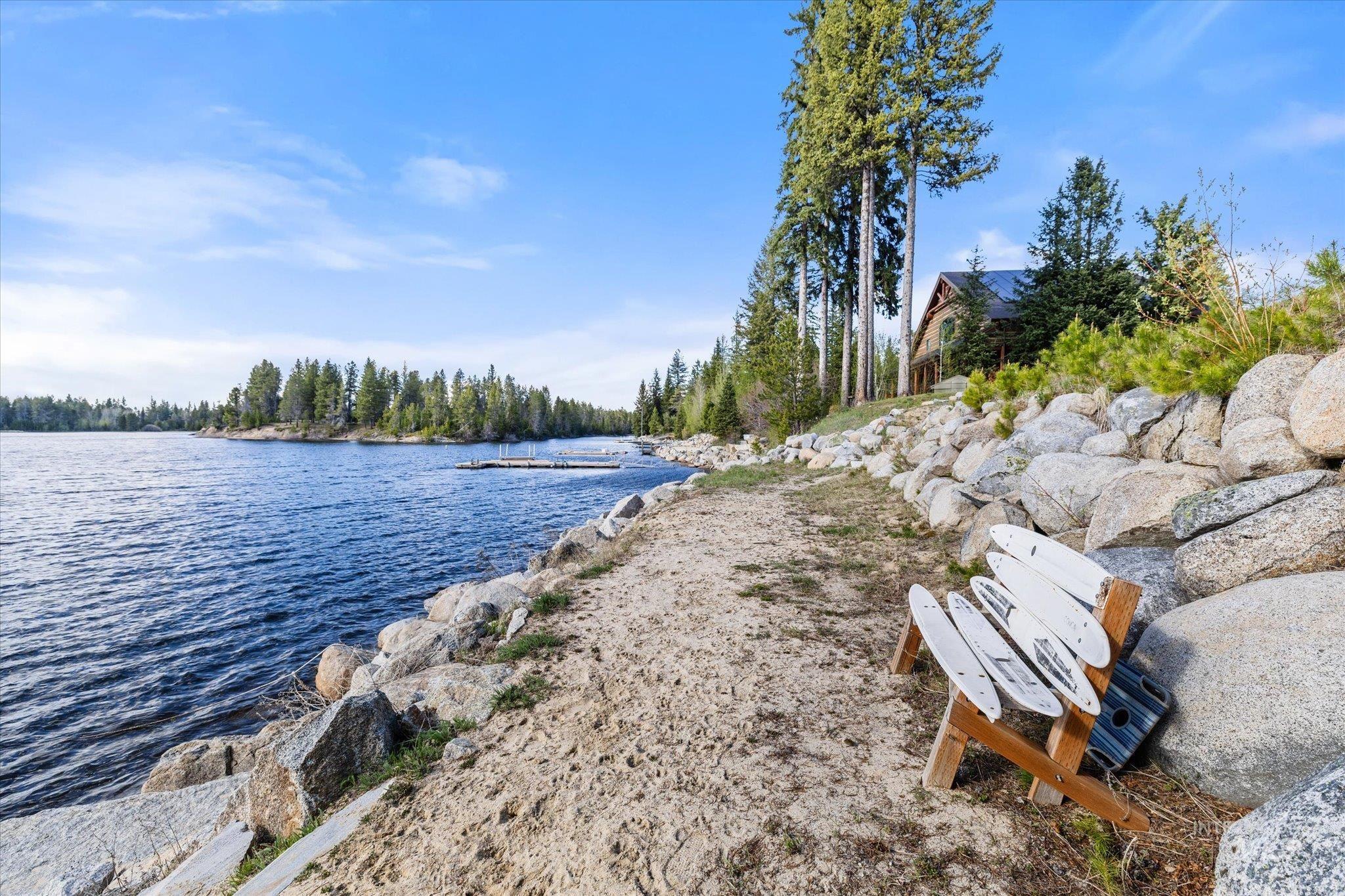 Donnelly, Idaho, 83615, United States, 4 Bedrooms Bedrooms, ,2 BathroomsBathrooms,Residential,Active,2044988