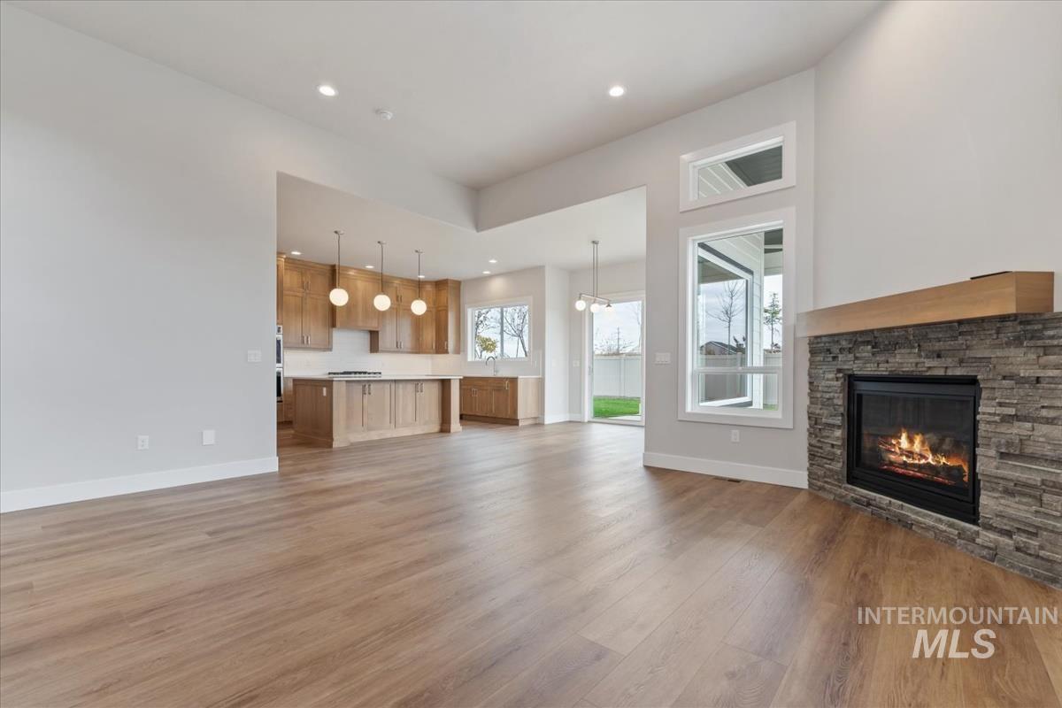 Meridian, Idaho, 83646, United States, 3 Bedrooms Bedrooms, ,3 BathroomsBathrooms,Residential,Pending,1945217