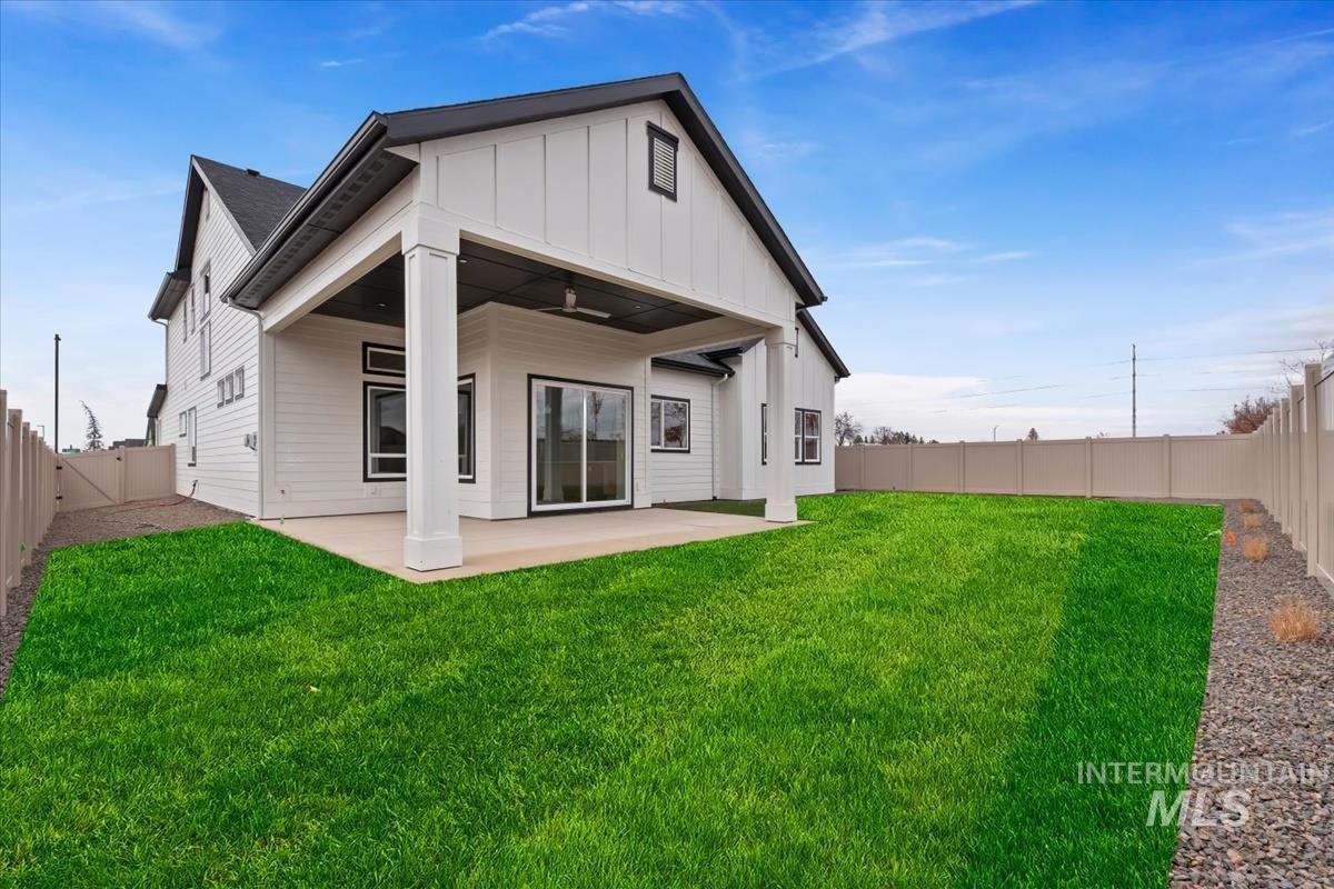 Meridian, Idaho, 83646, United States, 3 Bedrooms Bedrooms, ,3 BathroomsBathrooms,Residential,Pending,1945217