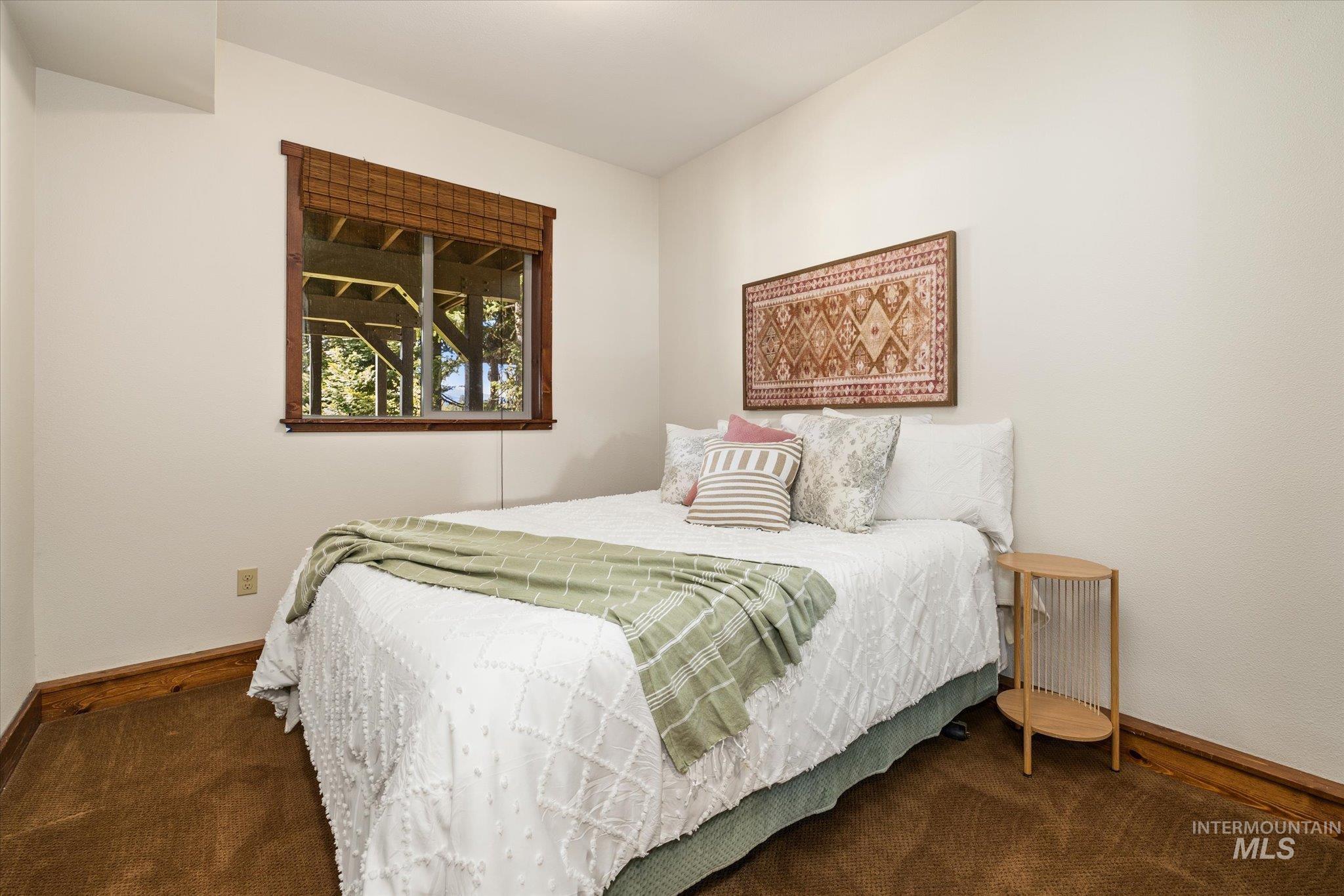 Donnelly, Idaho, 83615, United States, 4 Bedrooms Bedrooms, ,2 BathroomsBathrooms,Residential,Active,2044988