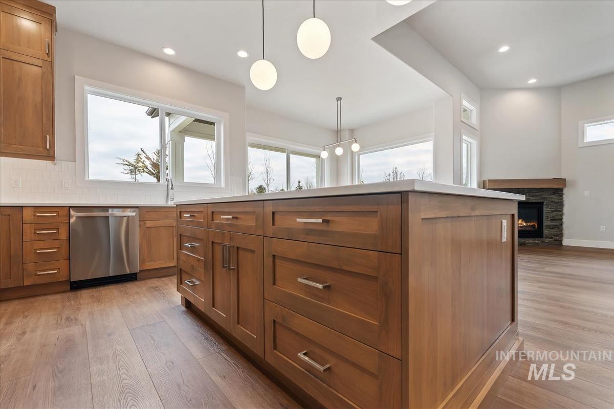 Meridian, Idaho, 83646, United States, 3 Bedrooms Bedrooms, ,3 BathroomsBathrooms,Residential,Pending,1945217